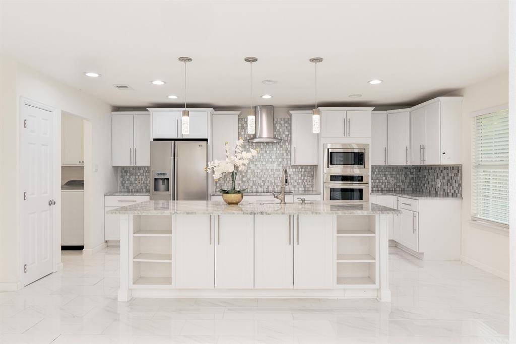 Arlington, TX 76014,215 Countryside Drive