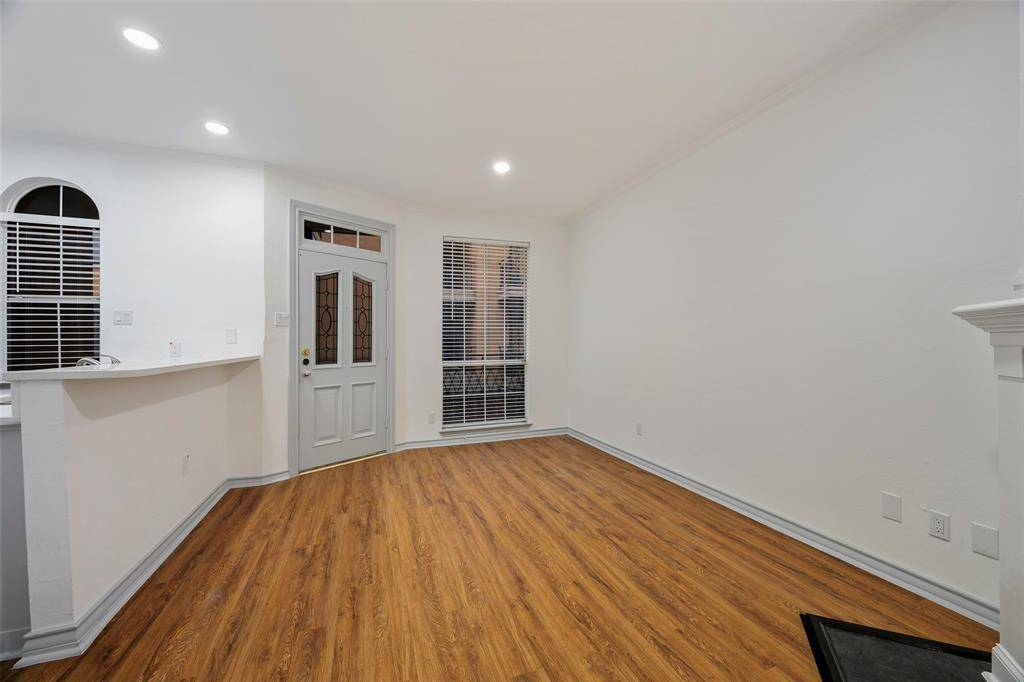 Dallas, TX 75214,6318 Richmond Avenue #4202