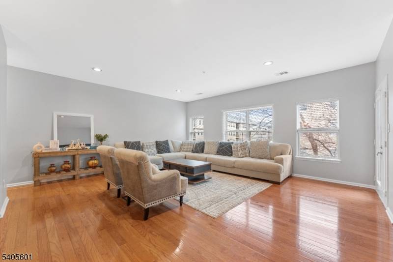 Wayne Twp., NJ 07470,511 Brittany Dr