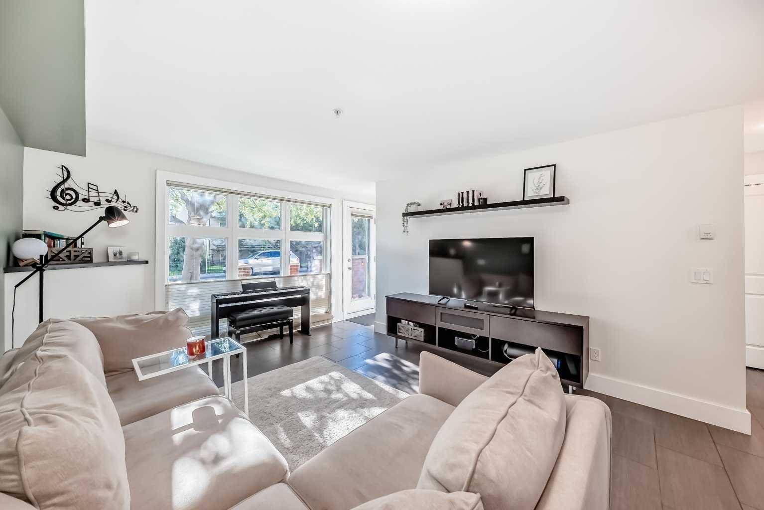 Calgary, AB T2E 3S7,725 4 ST NE #104