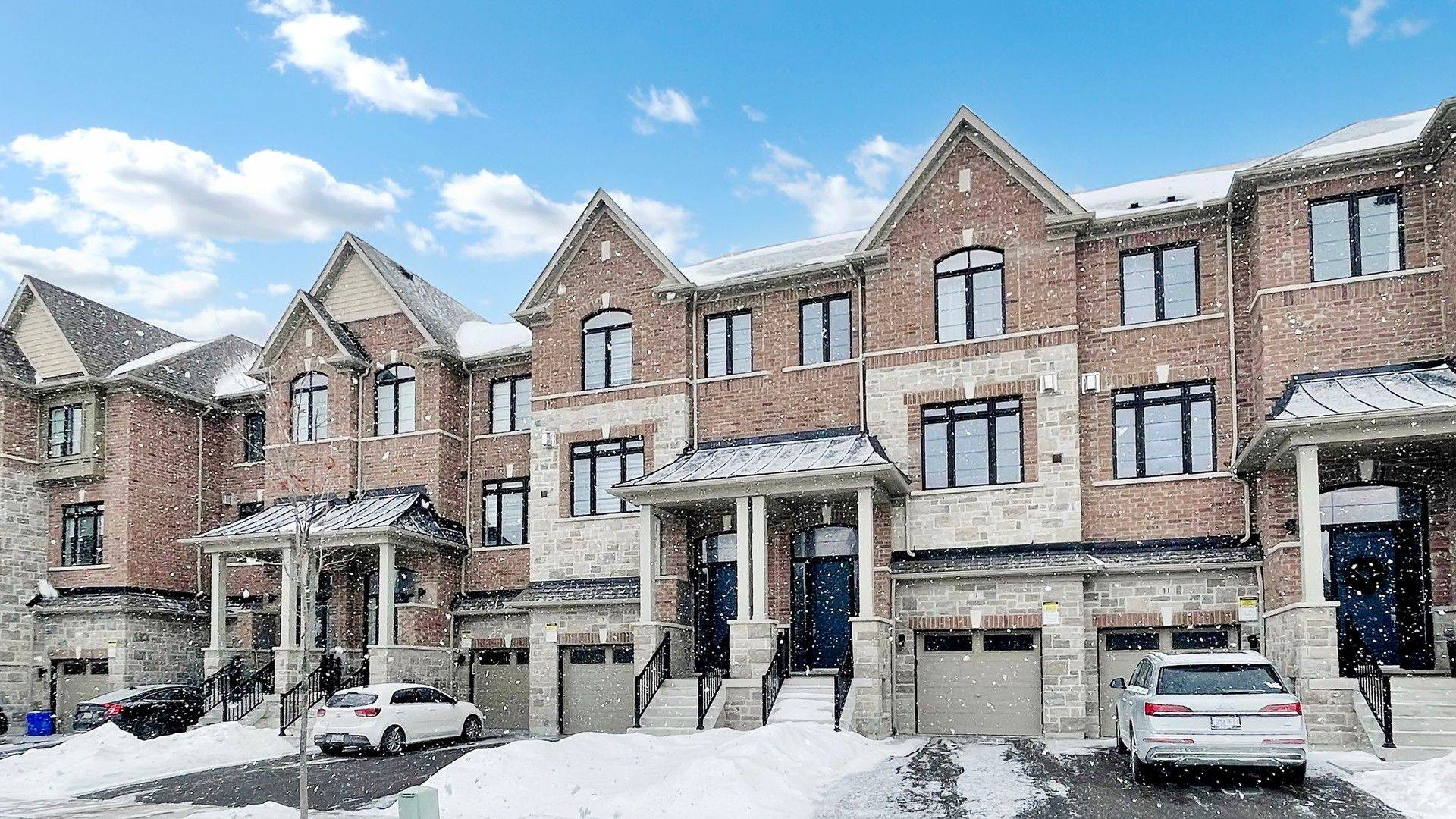 Whitby, ON L1P 0L7,7 Elkington CRES