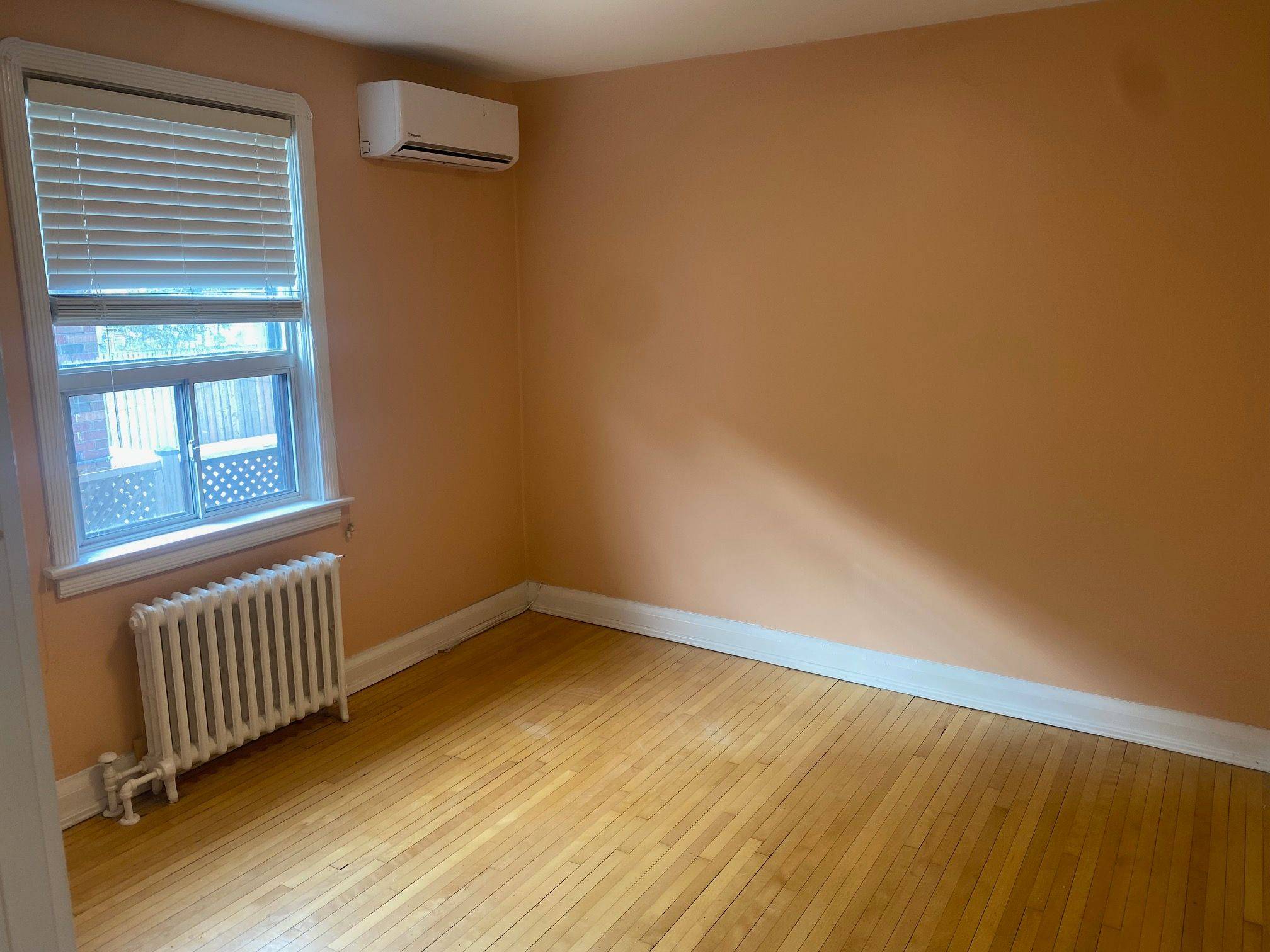 Toronto E03, ON M4J 4H4,36 Athlone RD