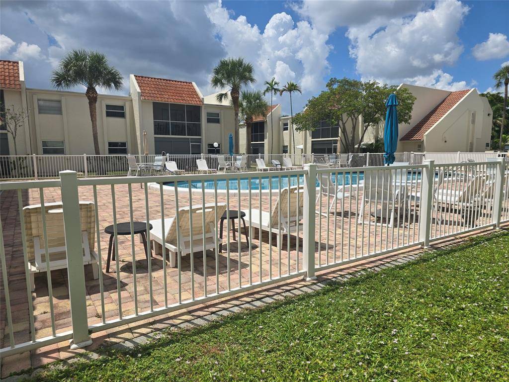 Deerfield Beach, FL 33441,1428 SE 4th Ave #107