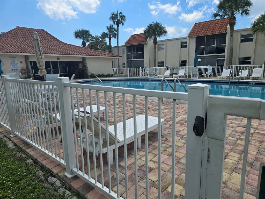 Deerfield Beach, FL 33441,1428 SE 4th Ave #107