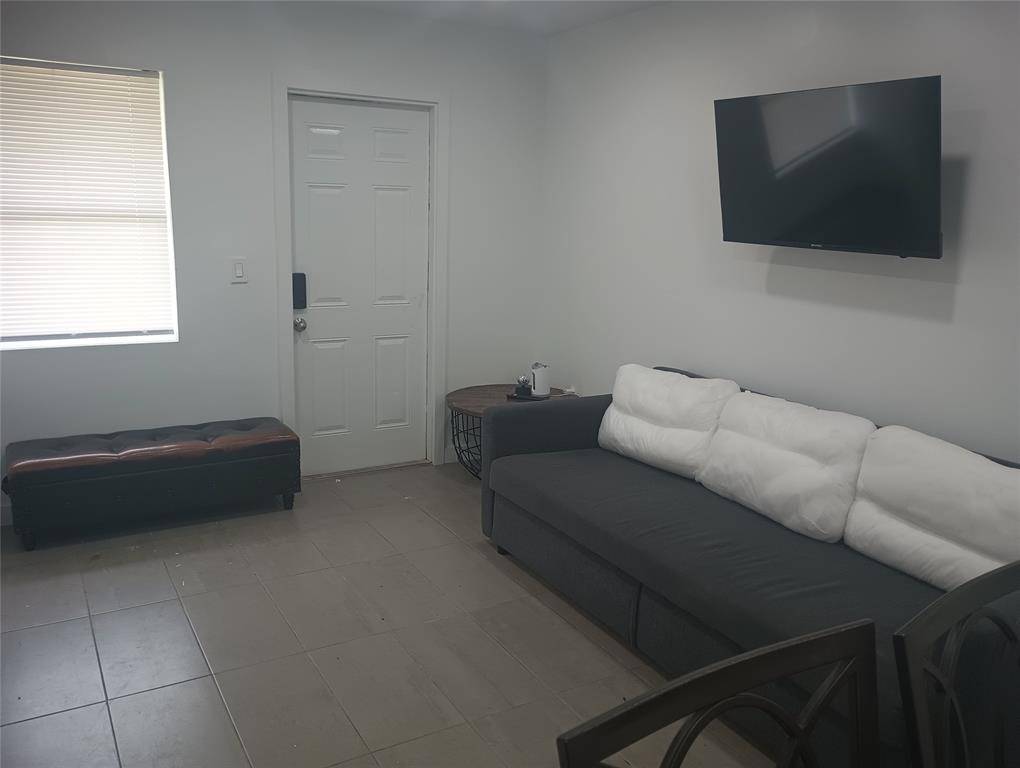 Fort Lauderdale, FL 33304,Address not disclosed