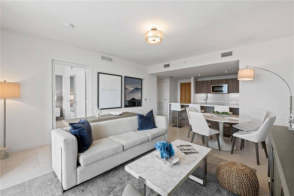 Fort Lauderdale, FL 33304,401 N Birch Road #812