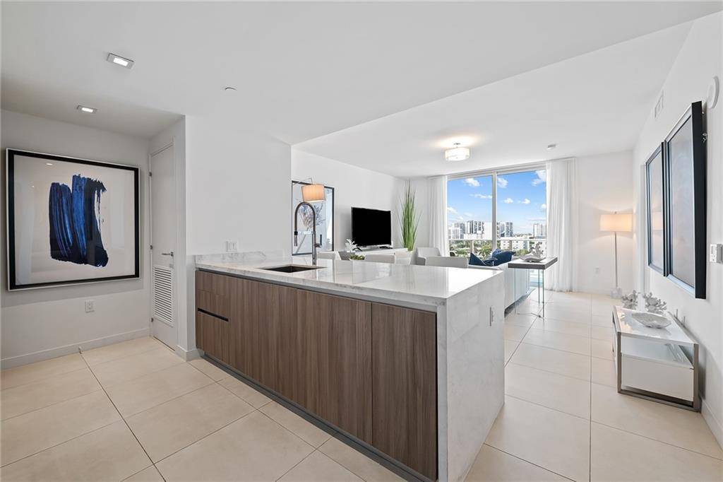 Fort Lauderdale, FL 33304,401 N Birch Road #812