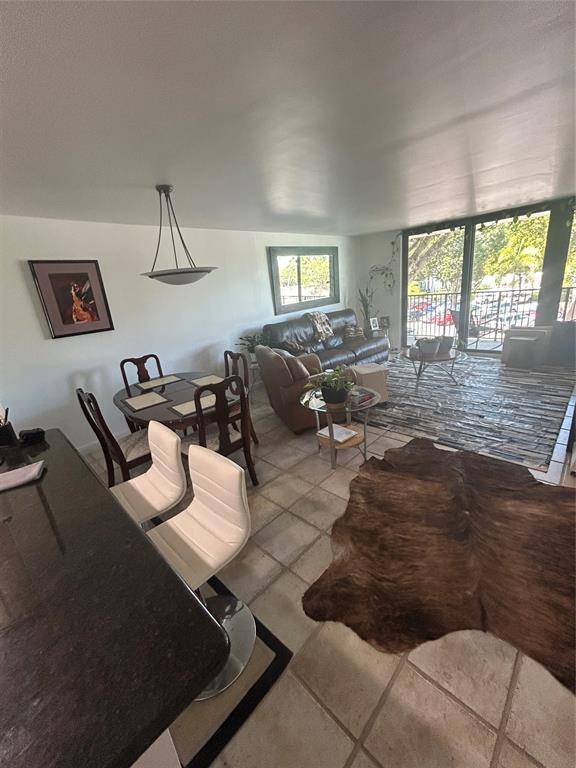 Fort Lauderdale, FL 33315,1201 River Reach Dr #202