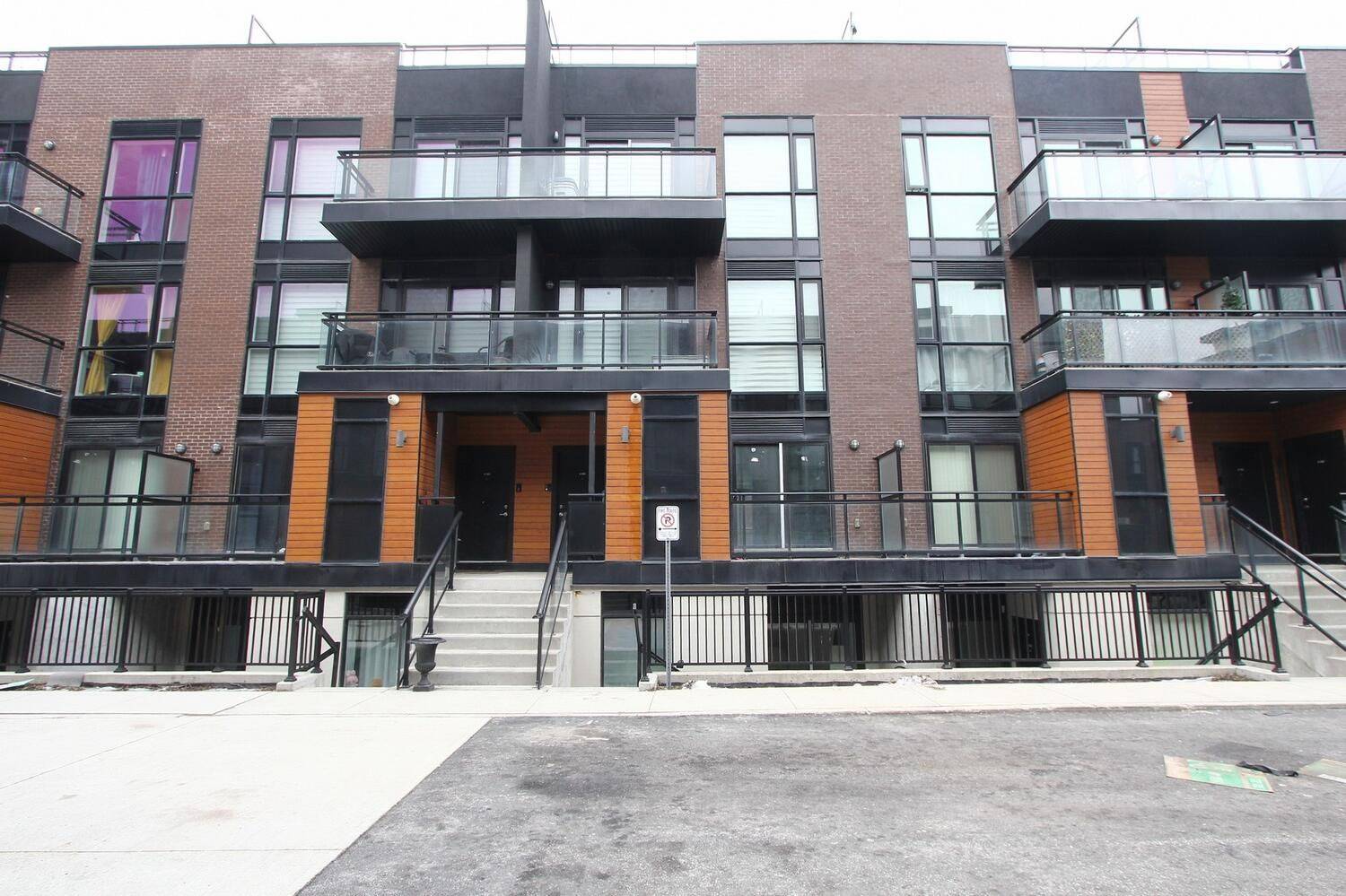 Vaughan, ON L4L 0J1,5309 Highway No 7 N/A #902