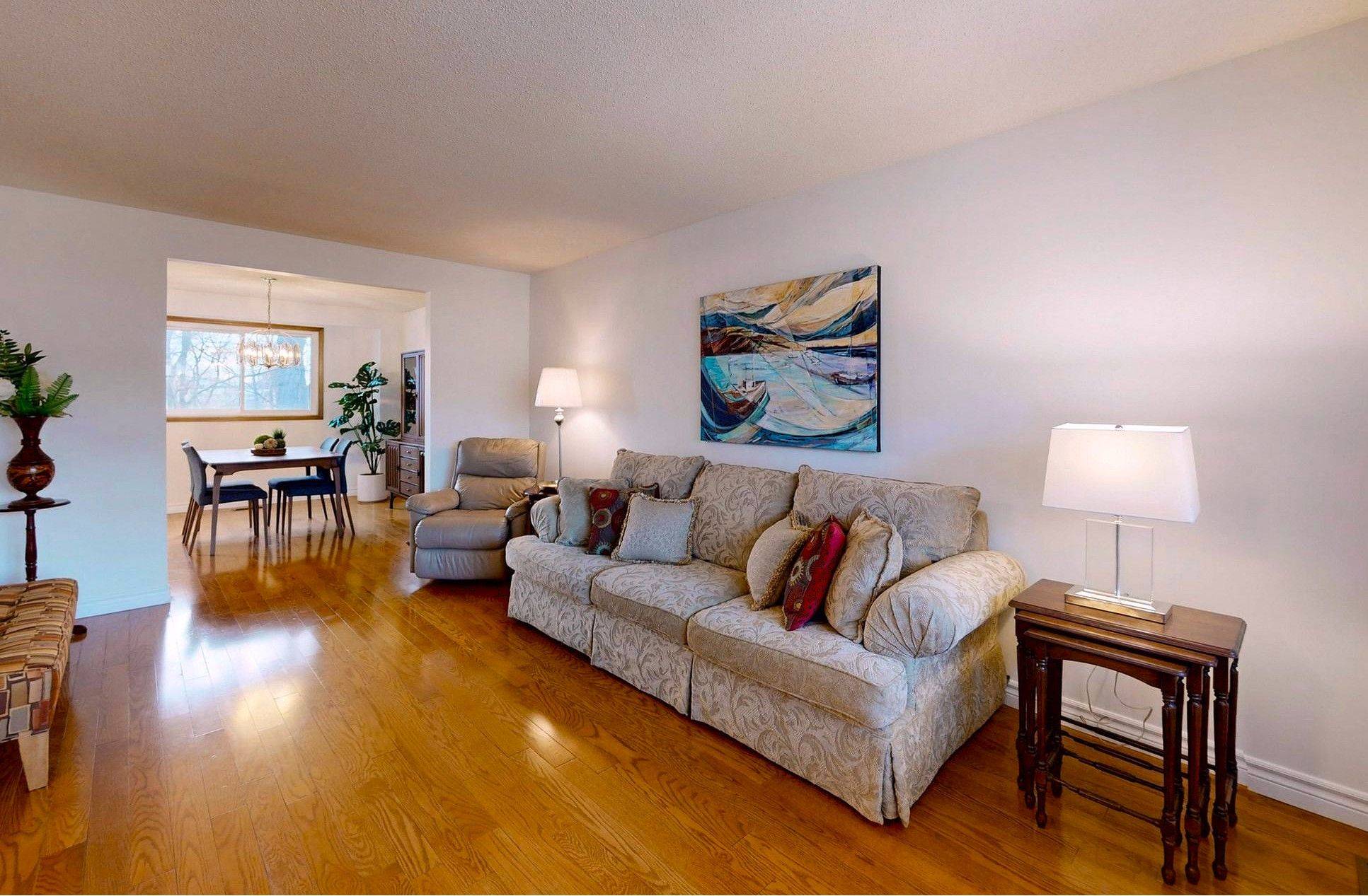 Oakville, ON L6L 5M7,3058 Viewmount RD