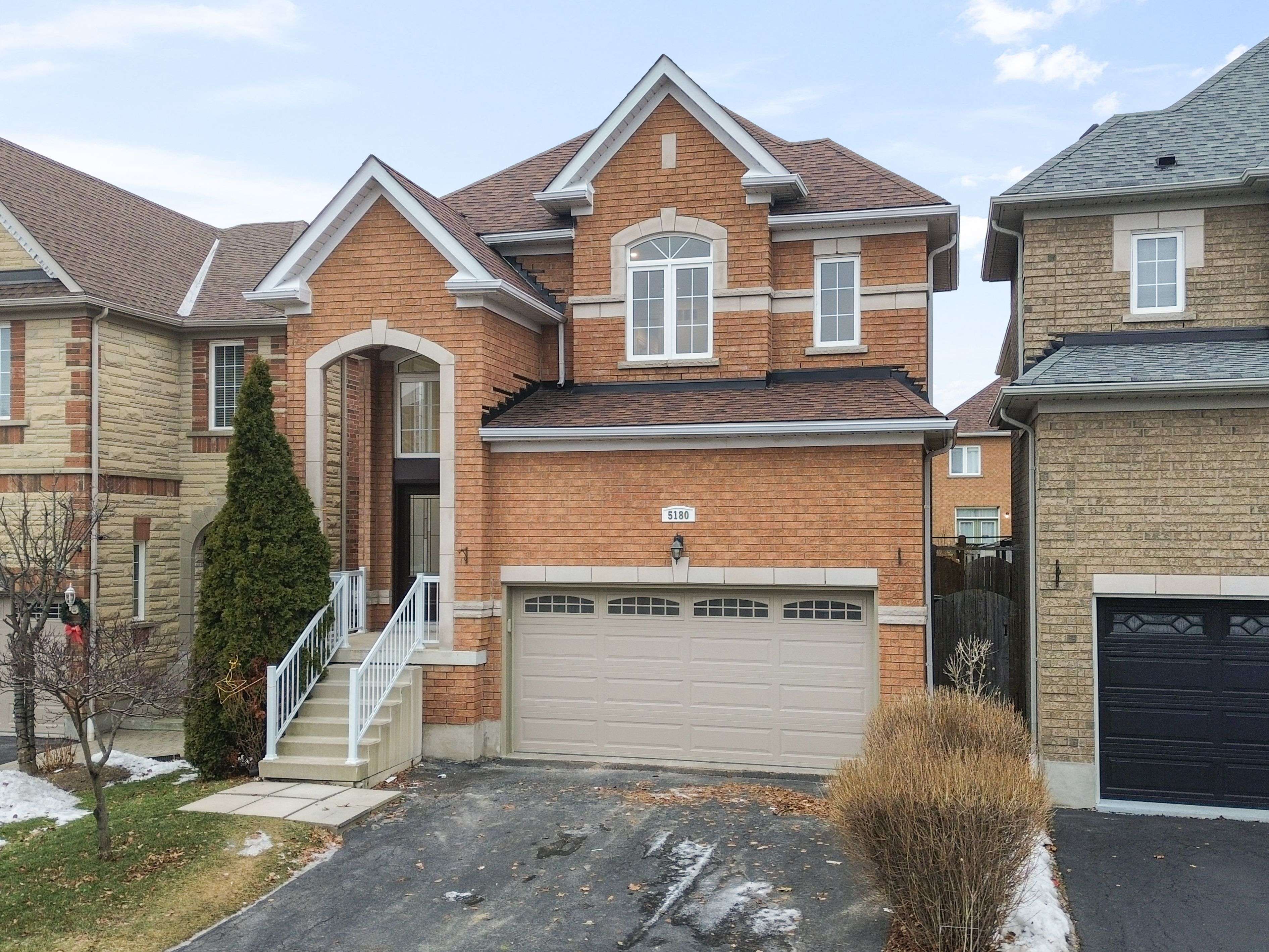 Mississauga, ON L5M 8B6,5180 Littlebend DR