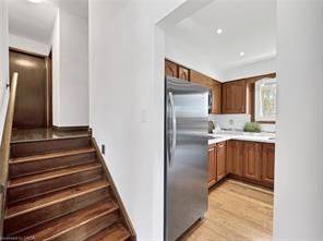 Burlington, ON L7P 2M1,1537 Fisher AVE