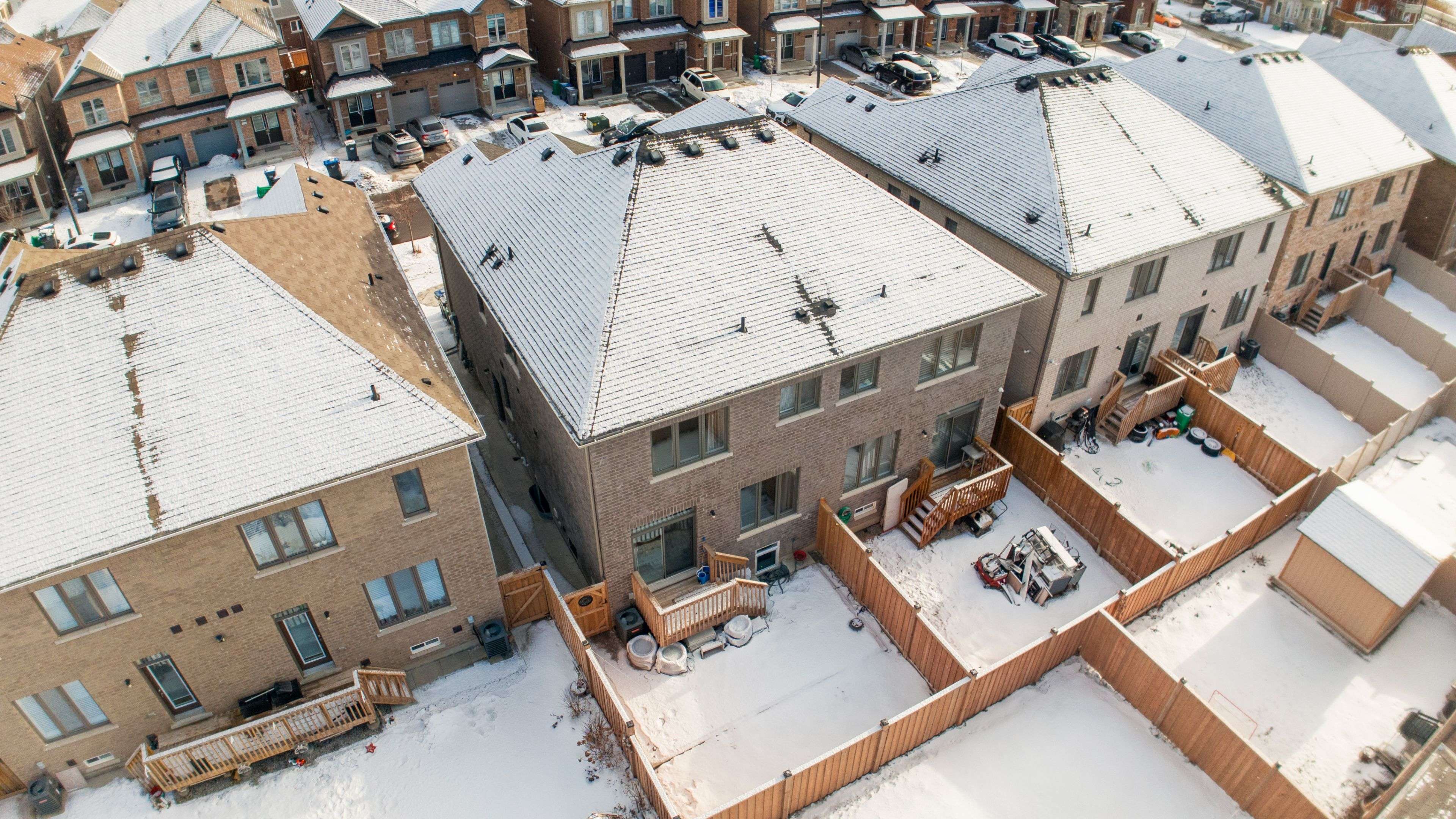 Brampton, ON L7A 5A7,118 Emerald Coast TRL