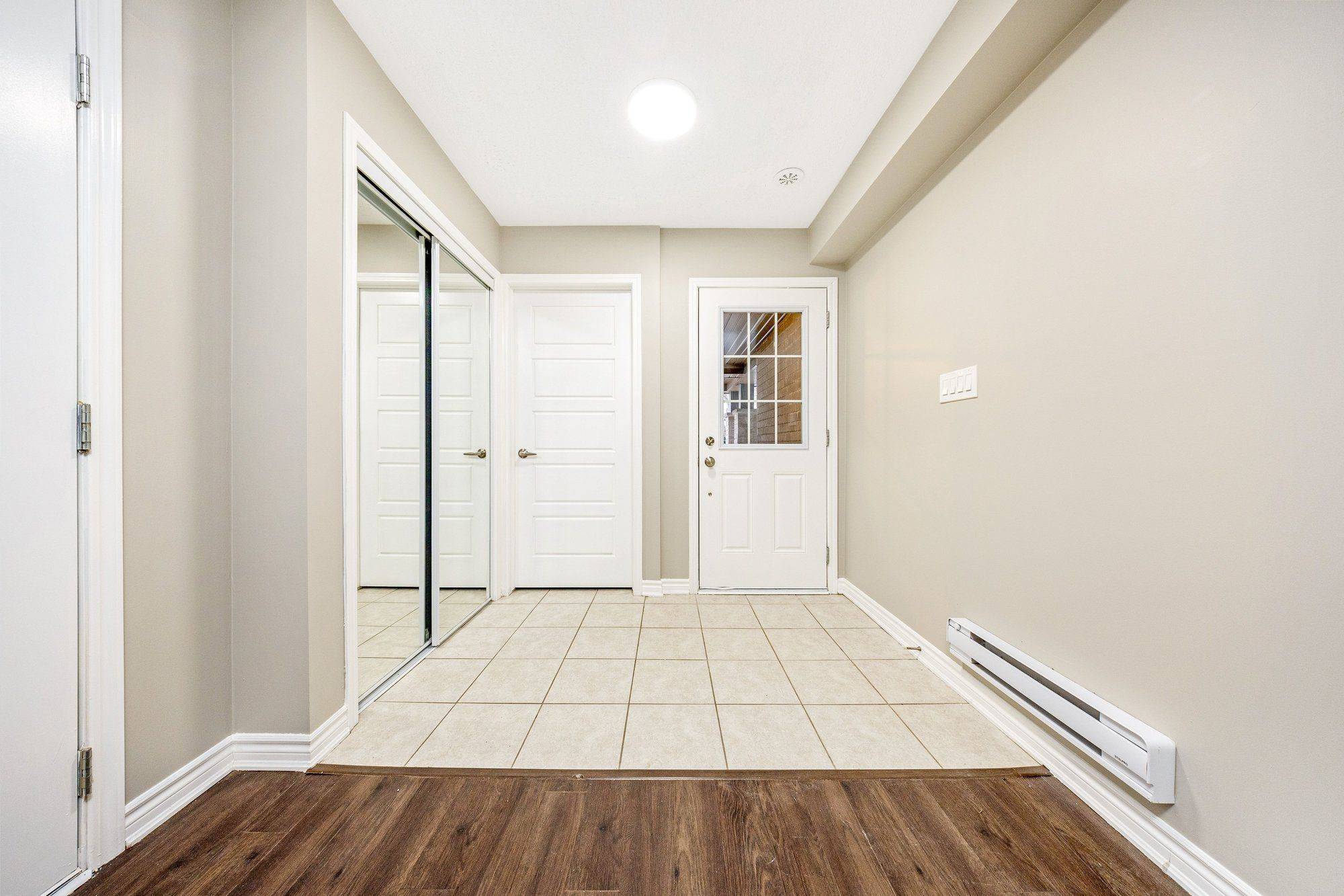 Milton, ON L9E 1G2,121 Frost CT