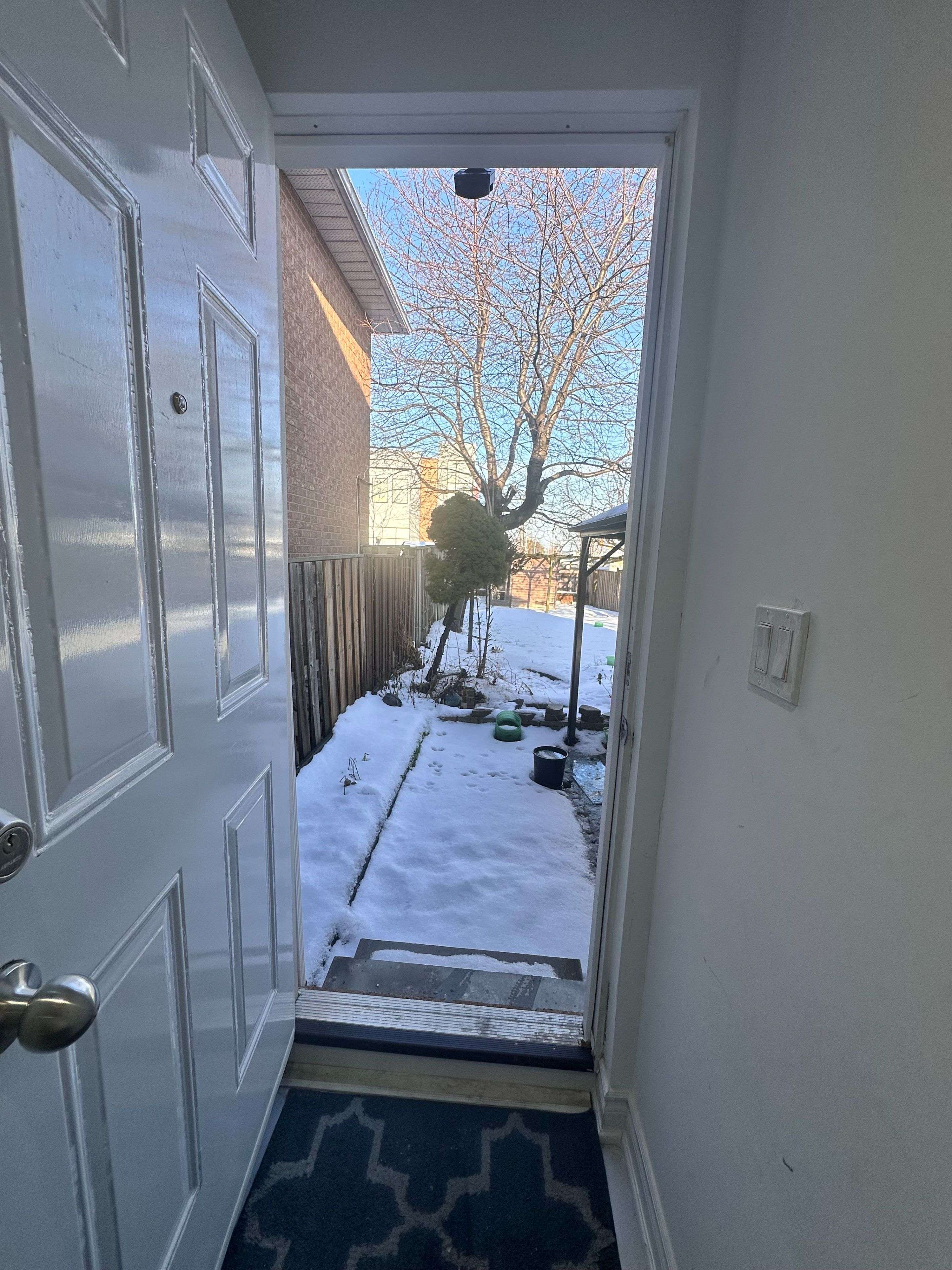 Brampton, ON L6S 5B7,32 Panda LN #basement