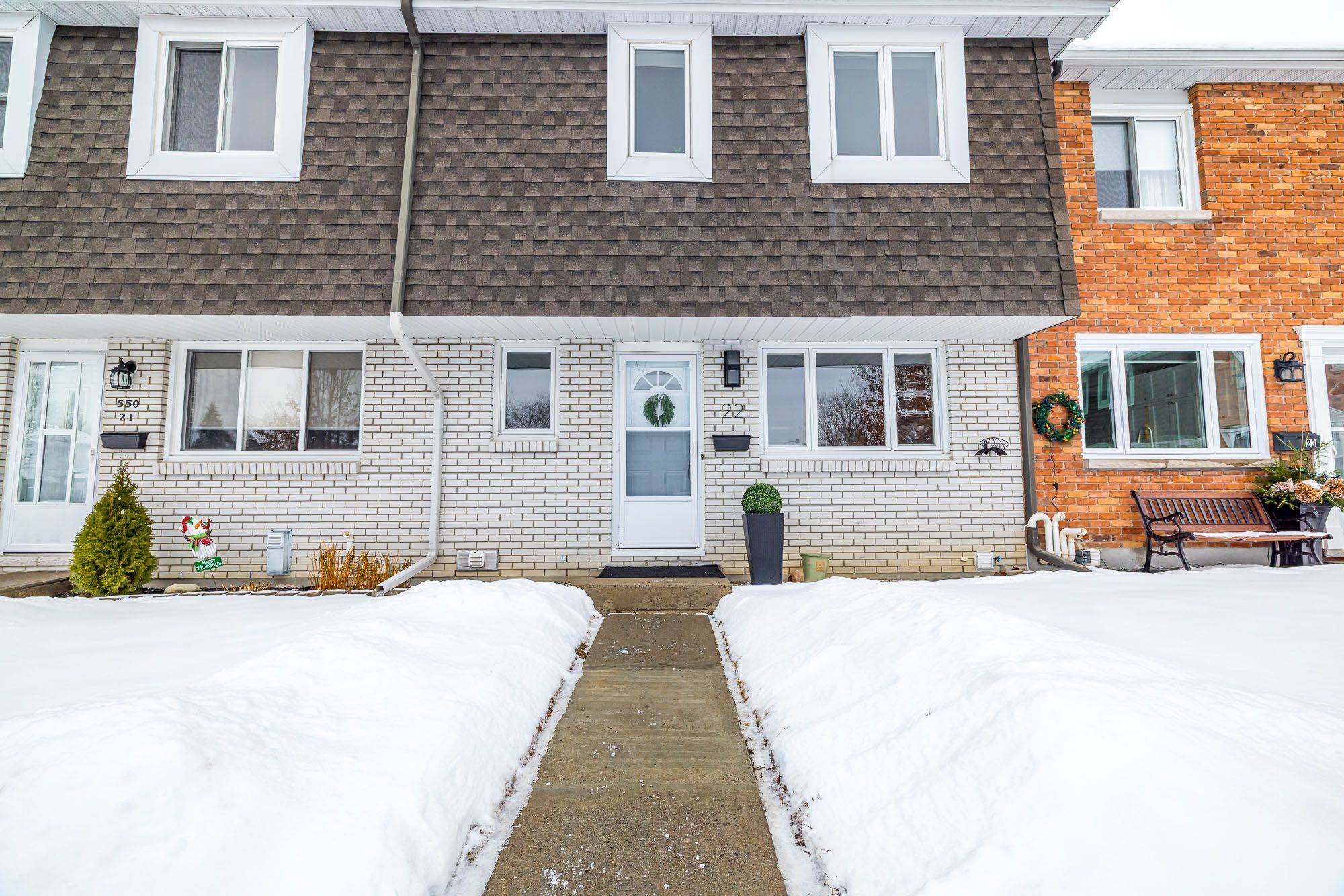 Overbrook - Castleheights And Area, ON K1K 1H1,550 Straby AVE #22