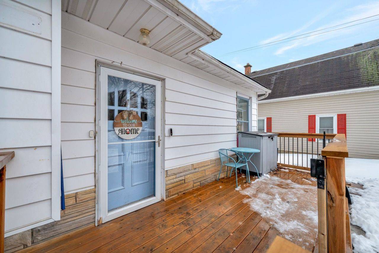 Stirling-rawdon, ON K0K 3E0,93 John ST