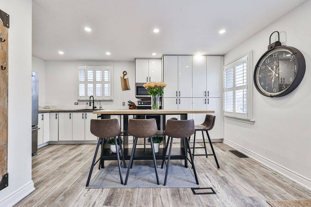 Hamilton, ON L8G 1Z9,60 Galbraith DR