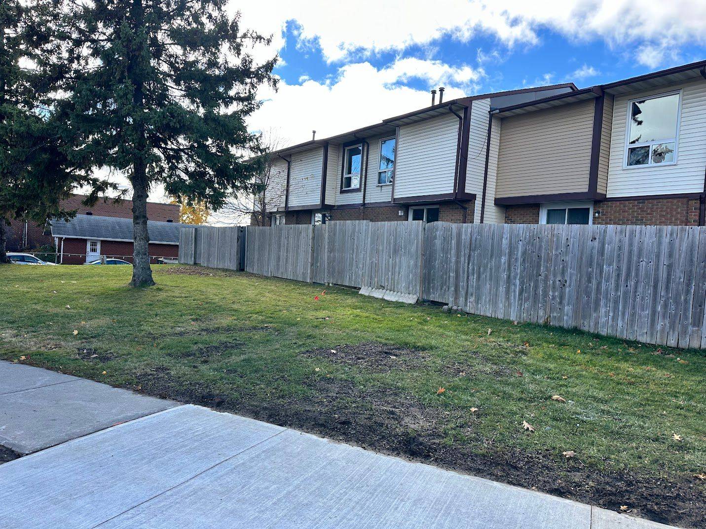 Cyrville - Carson Grove - Pineview, ON K1B 5J4,1787 DONDALE ST ST