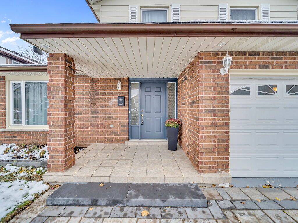 Guelph, ON N1G 3G2,305 IRONWOOD RD