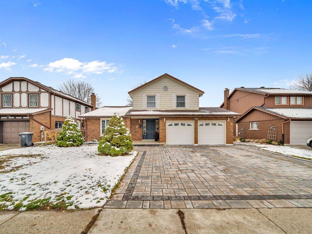 Guelph, ON N1G 3G2,305 IRONWOOD RD