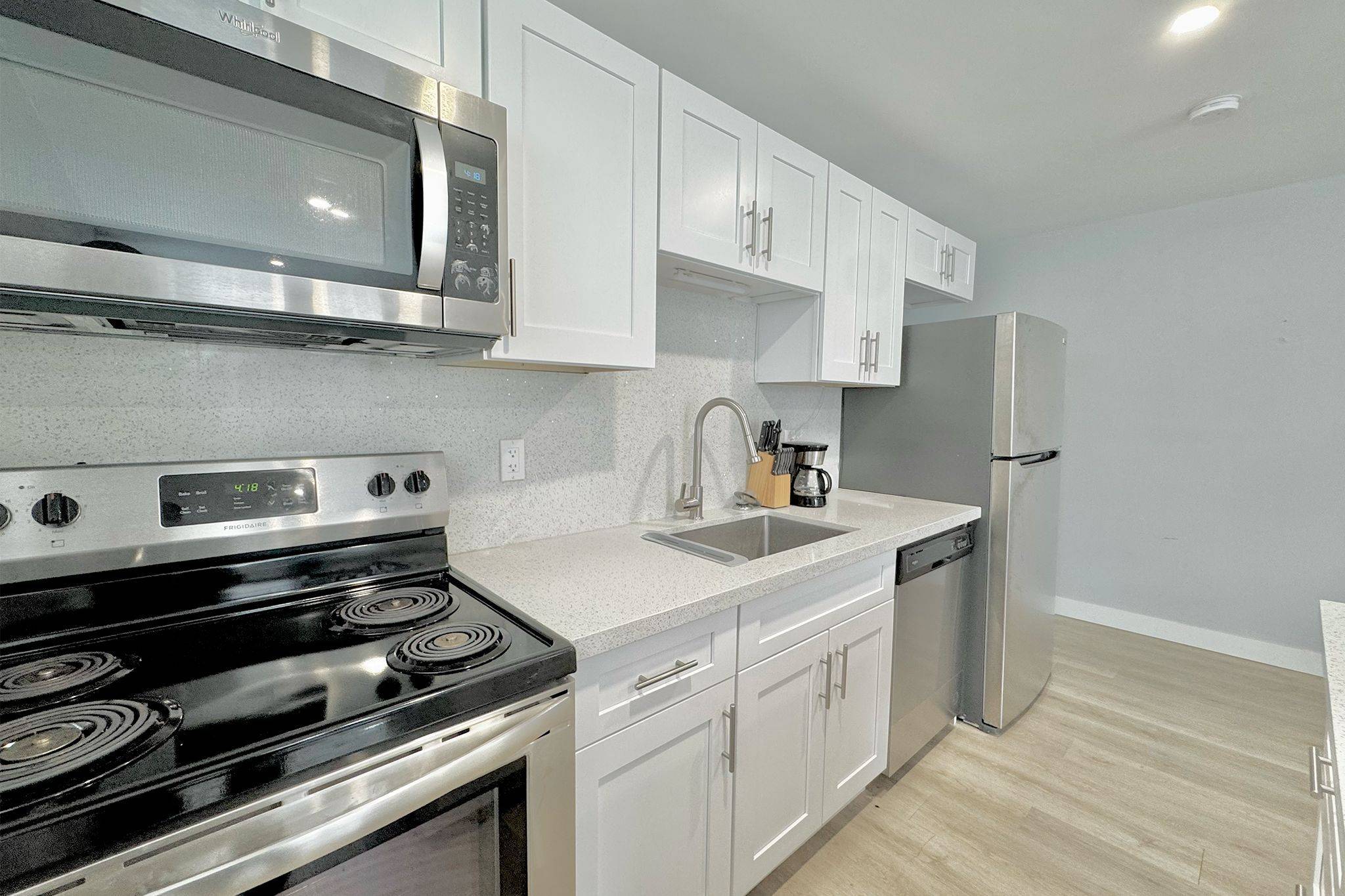 London East, ON N5Z 2E8,57 Oliver ST #101