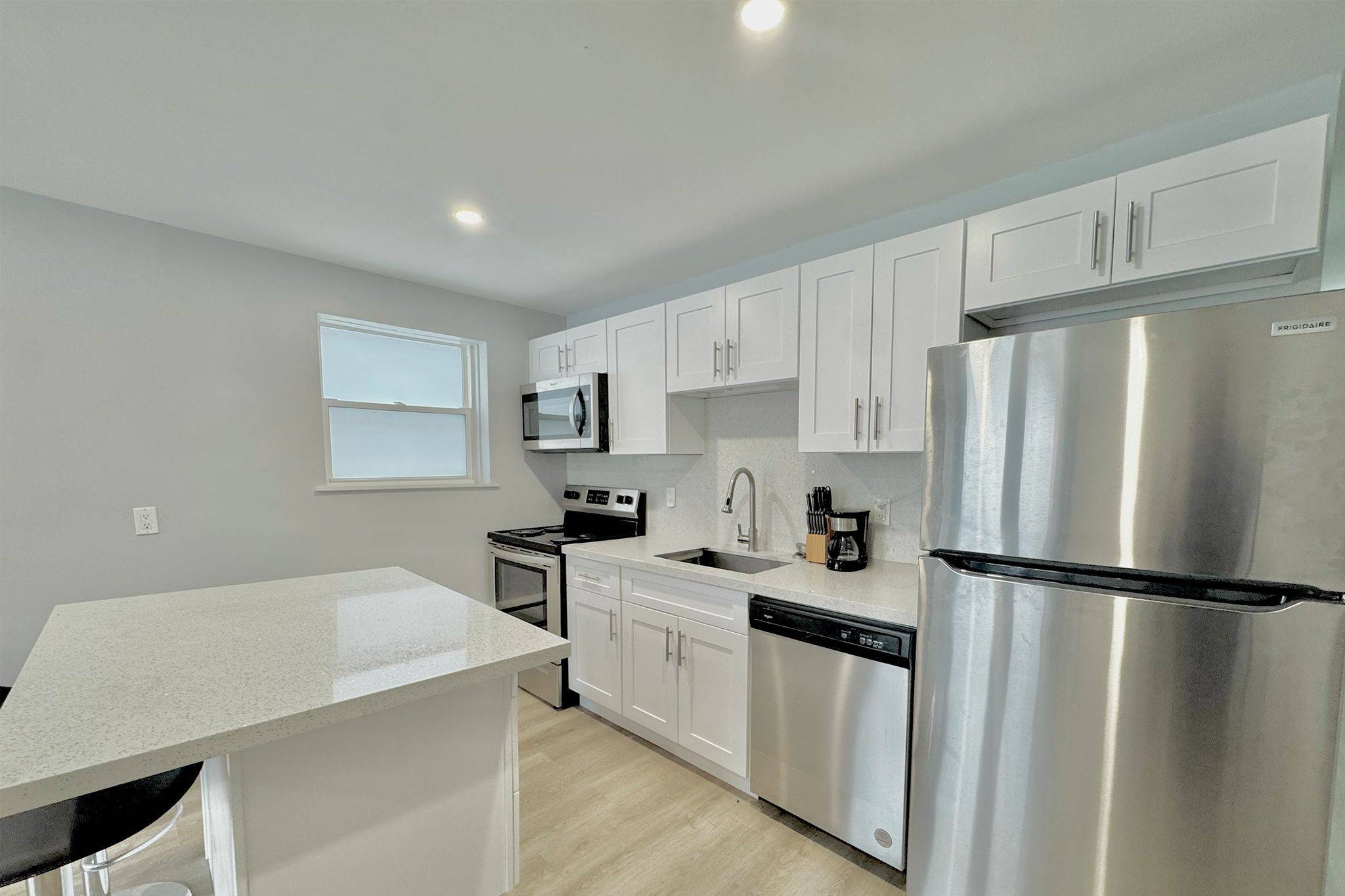 London East, ON N5Z 2E8,57 Oliver ST #101