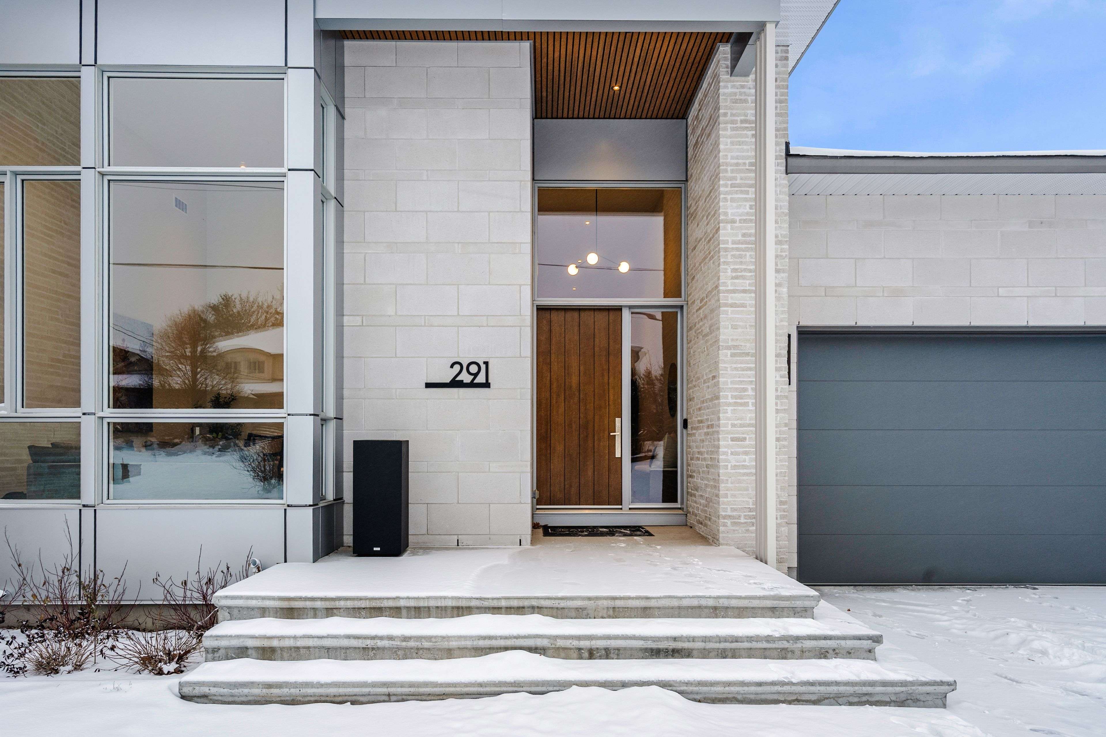 Alta Vista And Area, ON K1H 5L2,291 Billings AVE