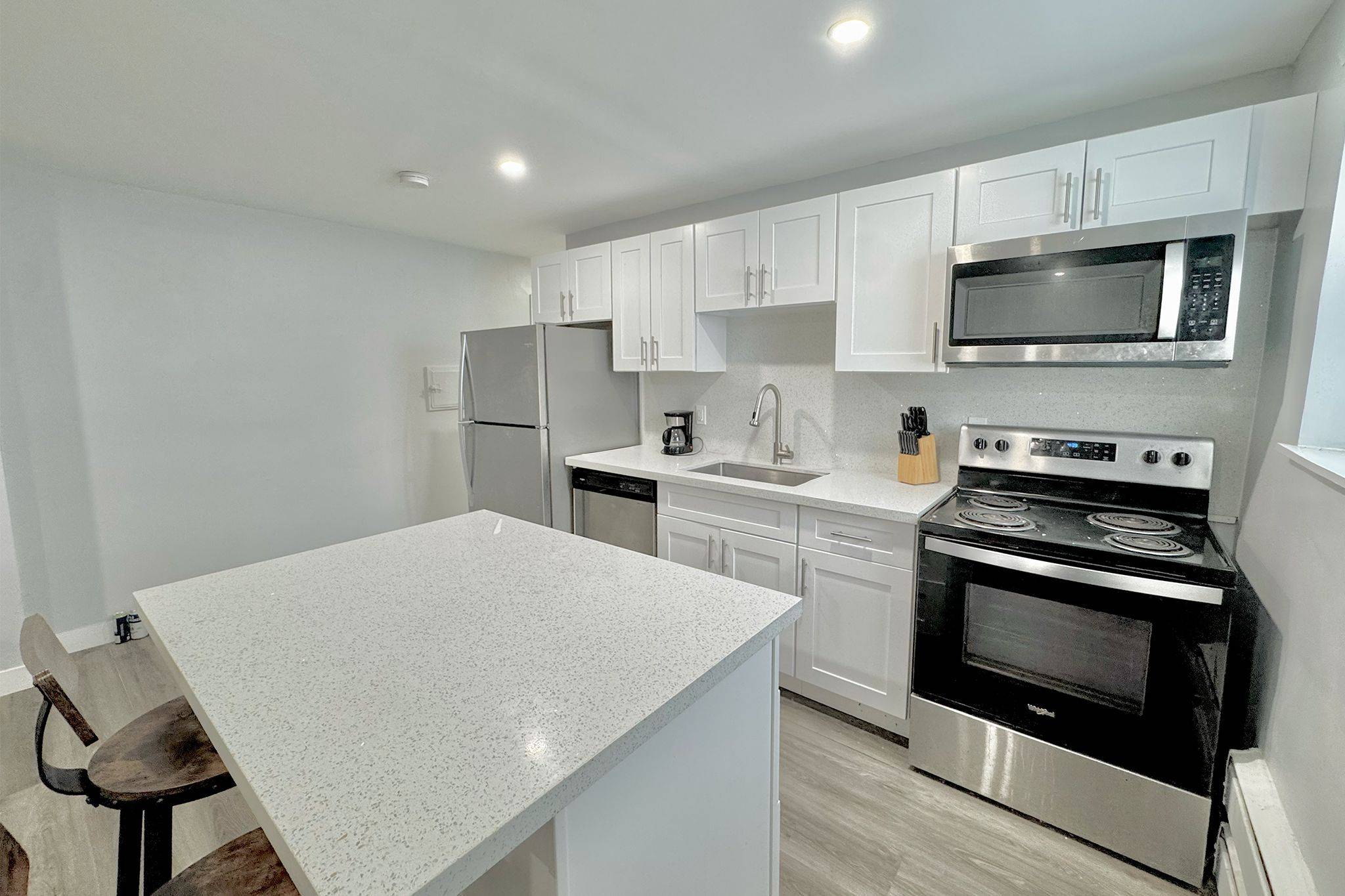 London East, ON N5Z 2E8,57 Oliver ST #103