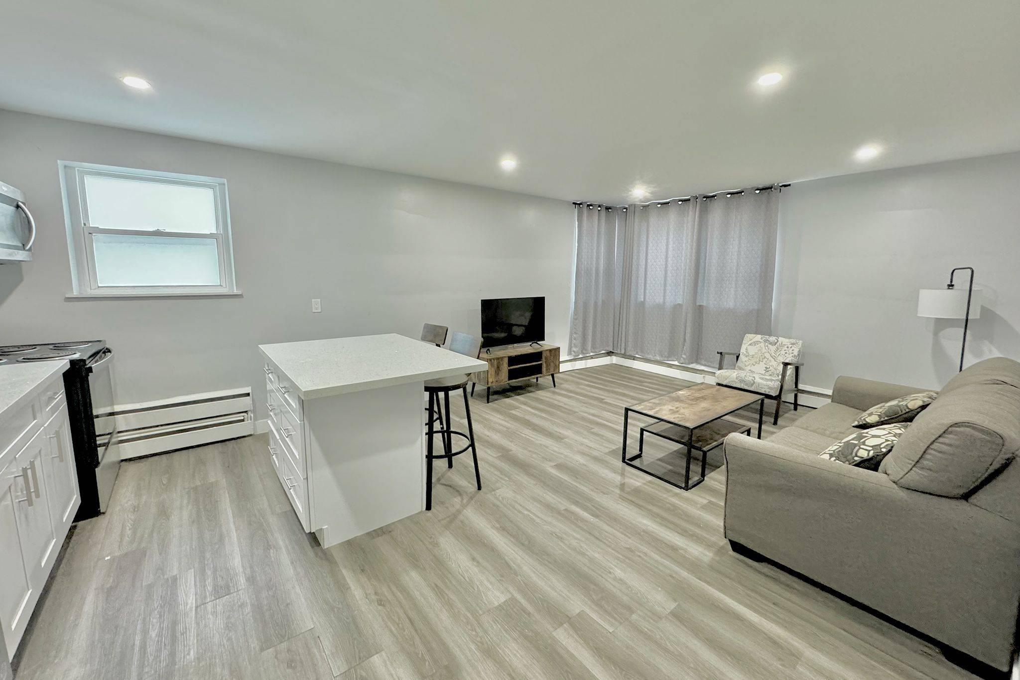 London East, ON N5Z 2E8,57 Oliver ST #103