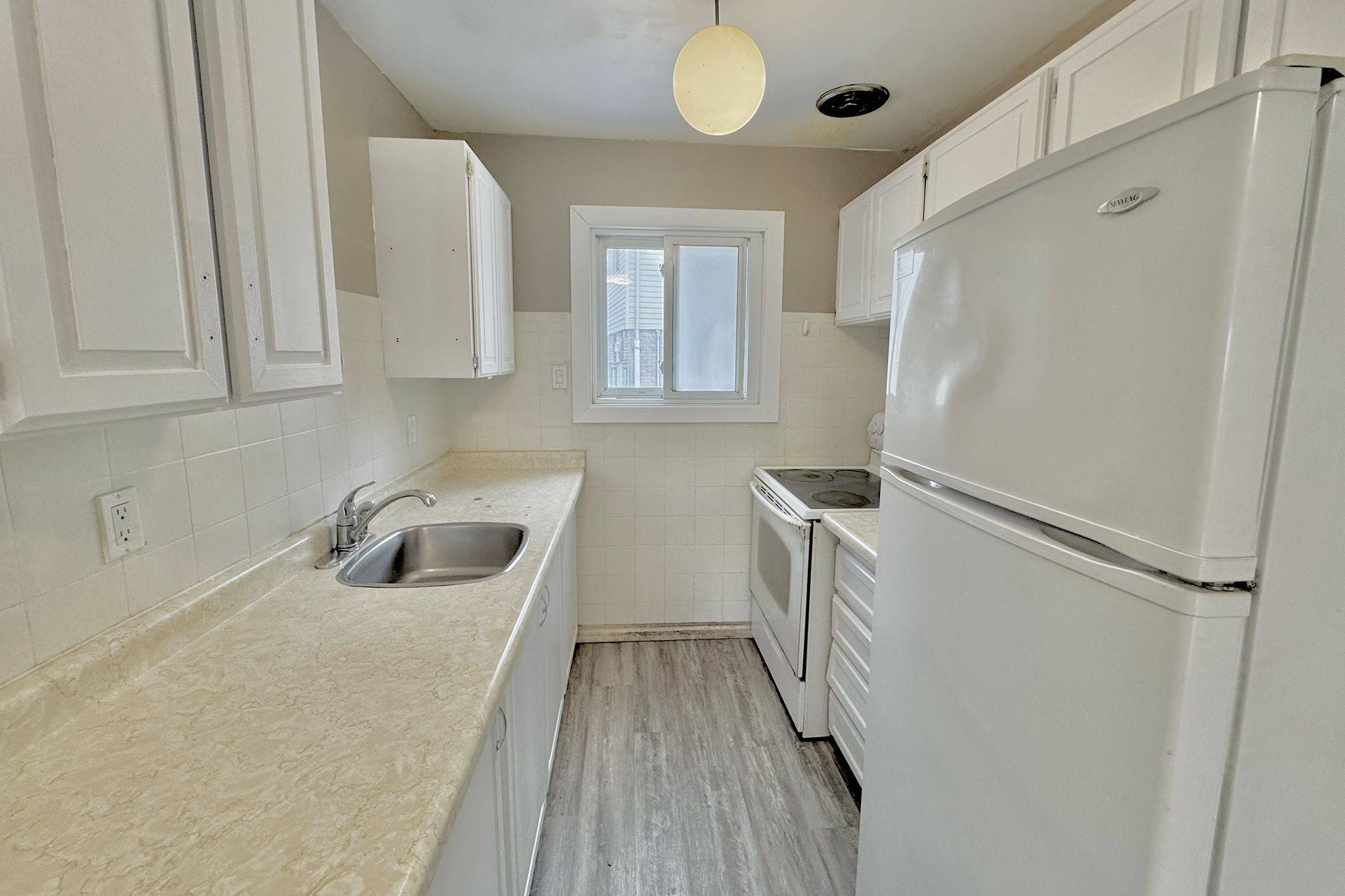 London East, ON N5V 3H6,1775 Culver DR #214