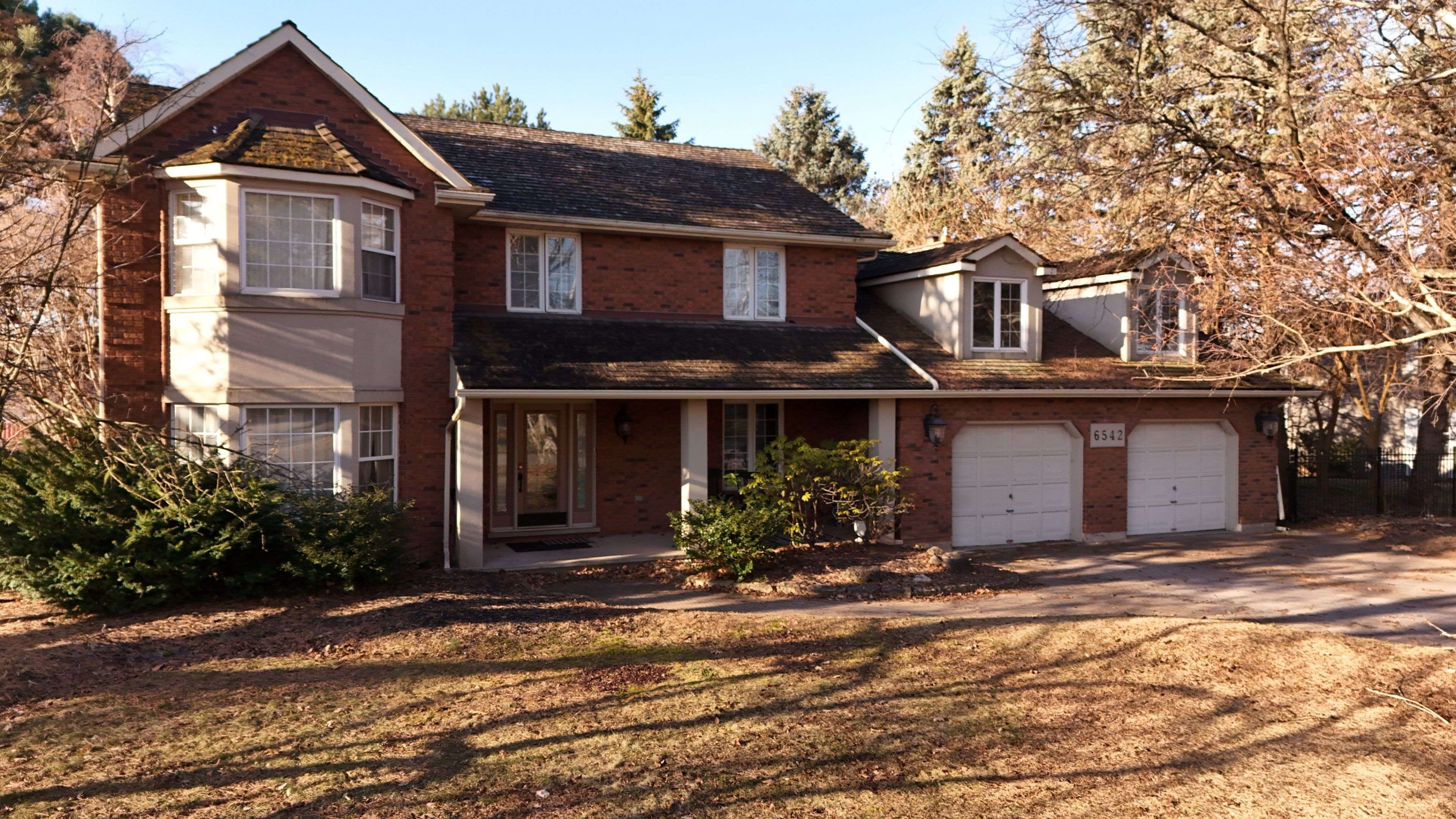 Niagara Falls, ON L2J 4J4,6542 January DR