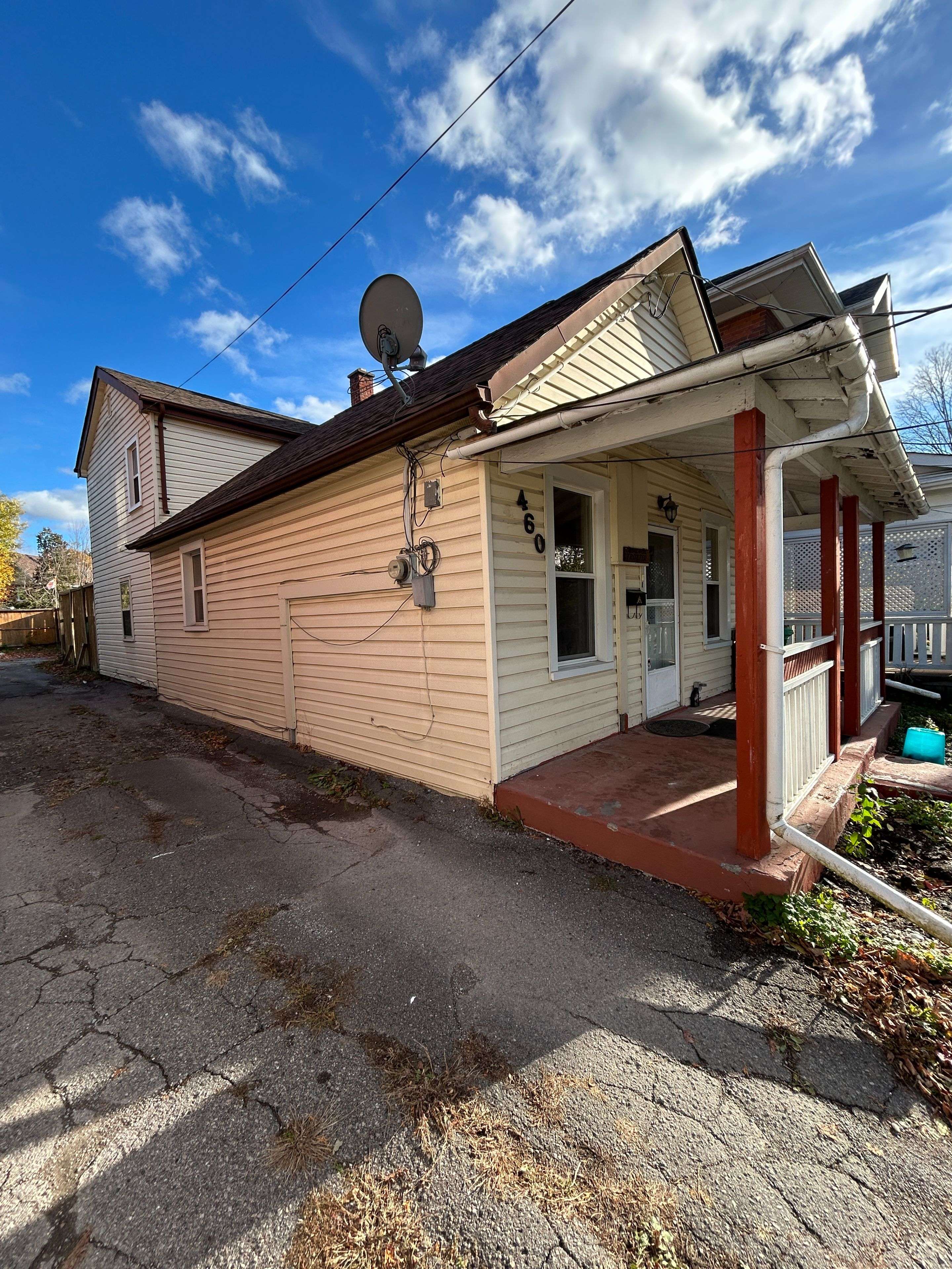 Peterborough, ON K9H 1T7,460 Driscoll TER