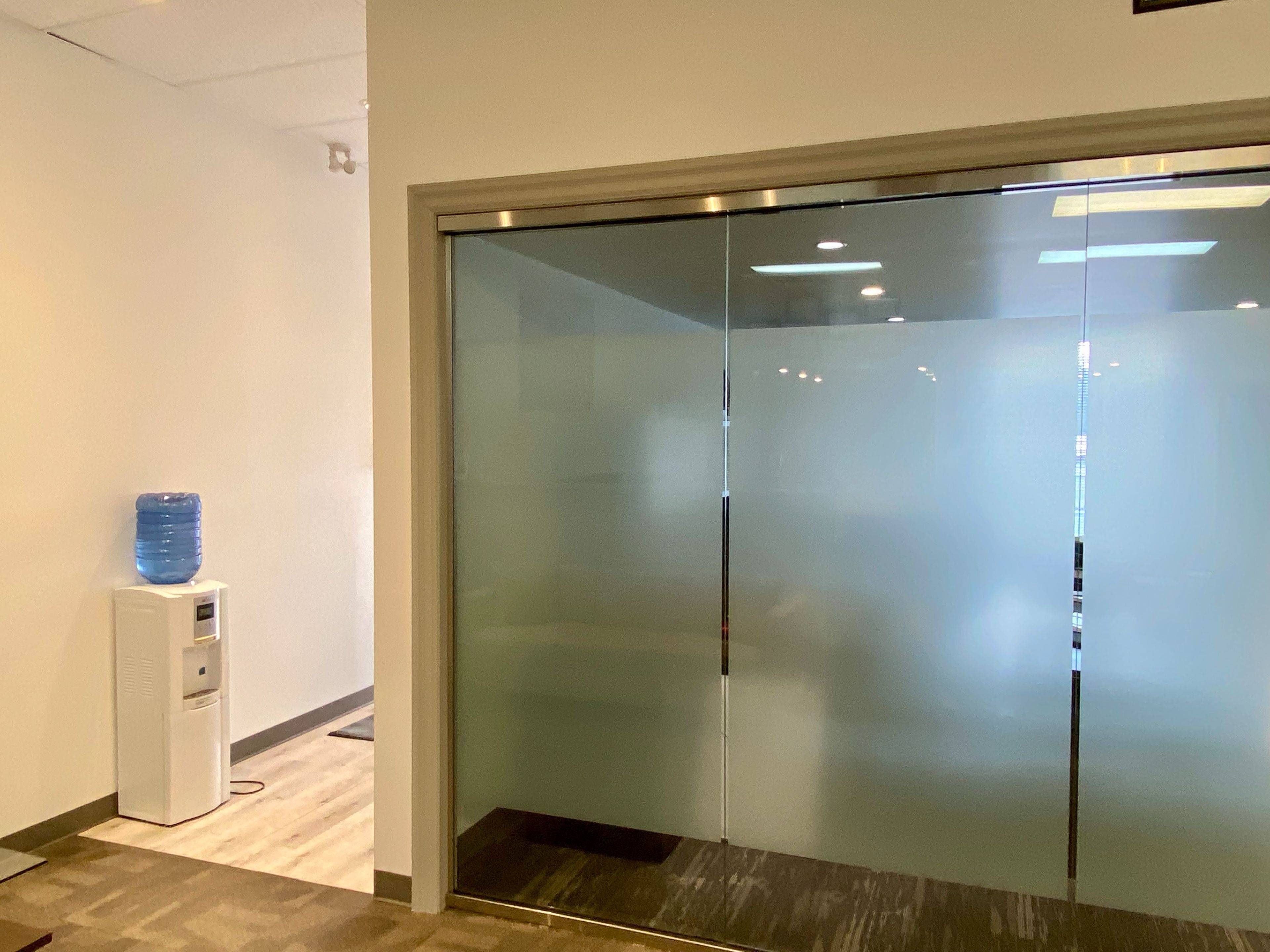 Hamilton, ON L8E 5V1,889 Barton ST #4