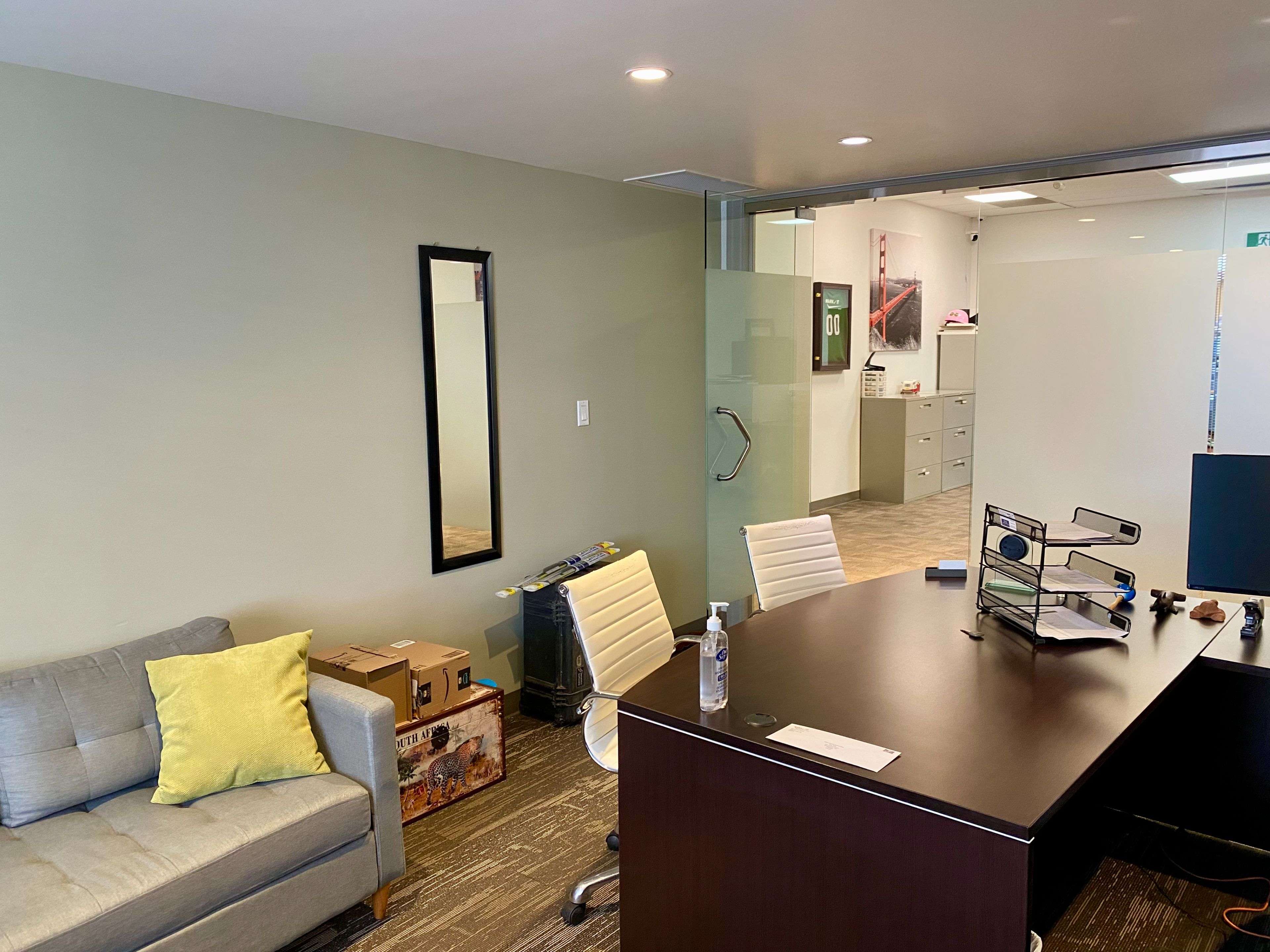 Hamilton, ON L8E 5V1,889 Barton ST #4