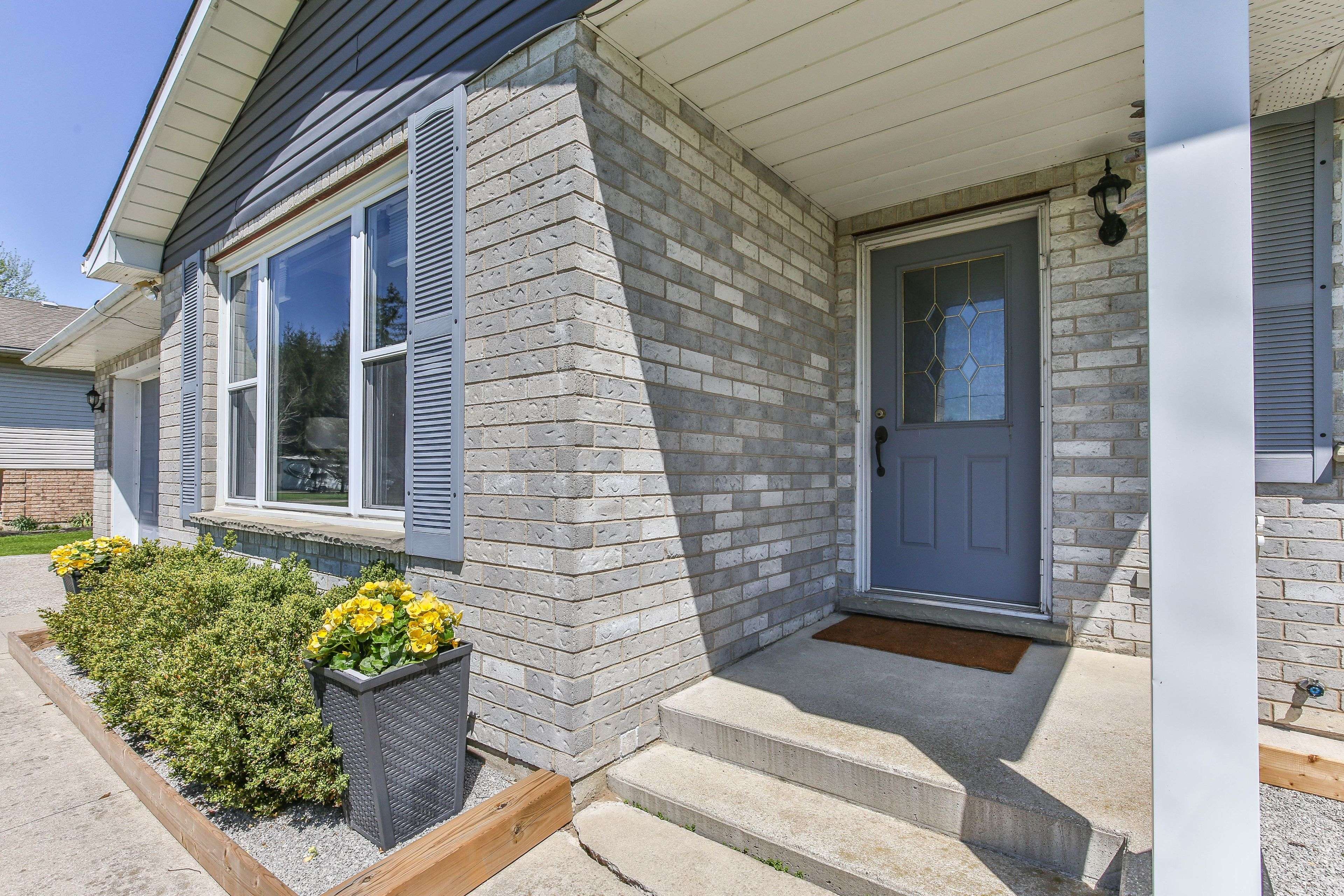 Malahide, ON N5H 2R1,50000 Dingle ST