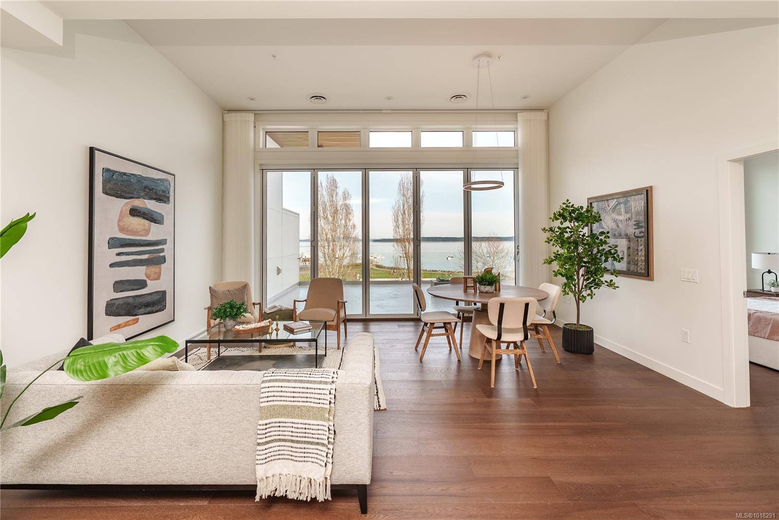 Sidney, BC V8L 2W5,9570 Fifth St #403