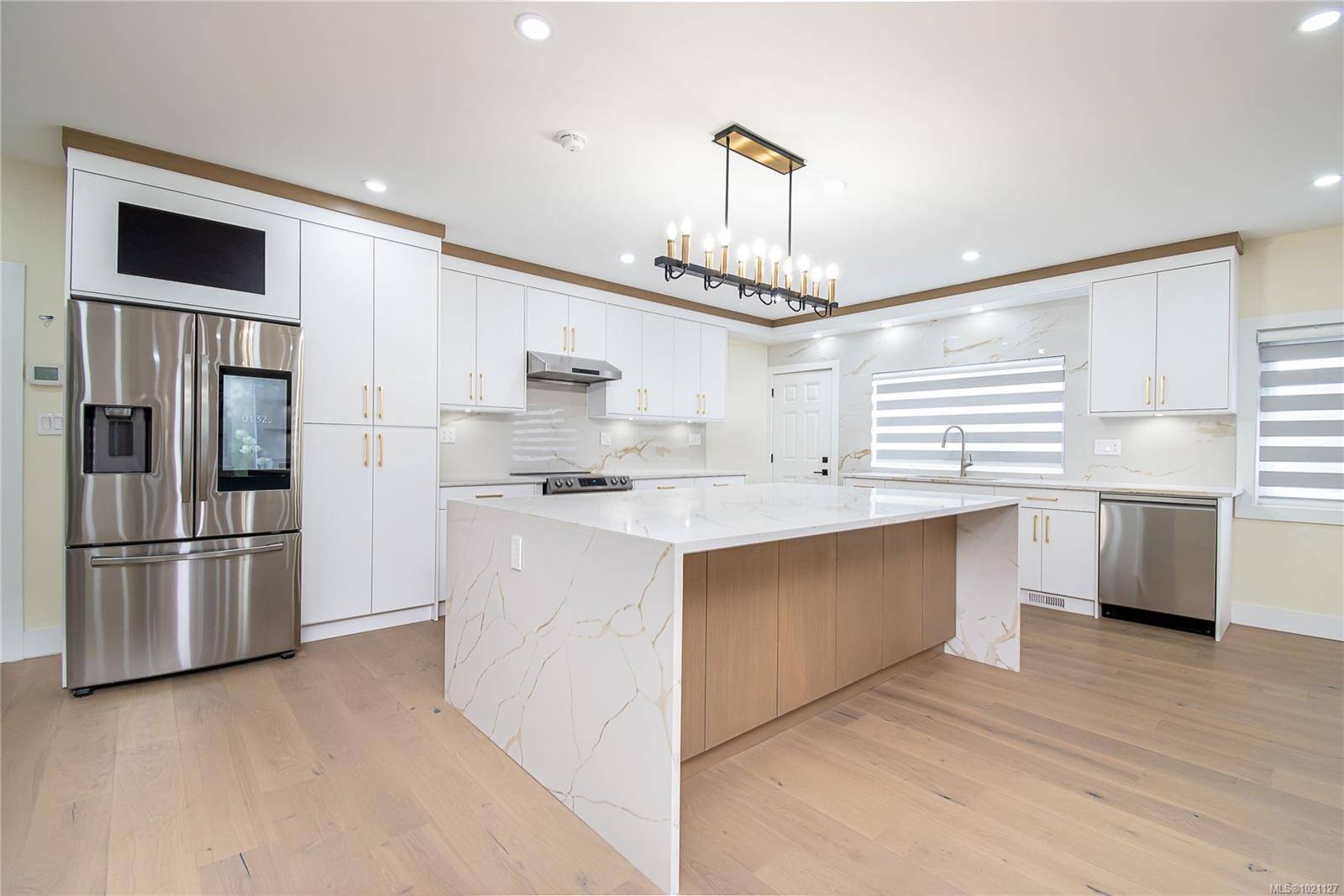 Saanich, BC V8N 2E2,1579 Kenmore Rd