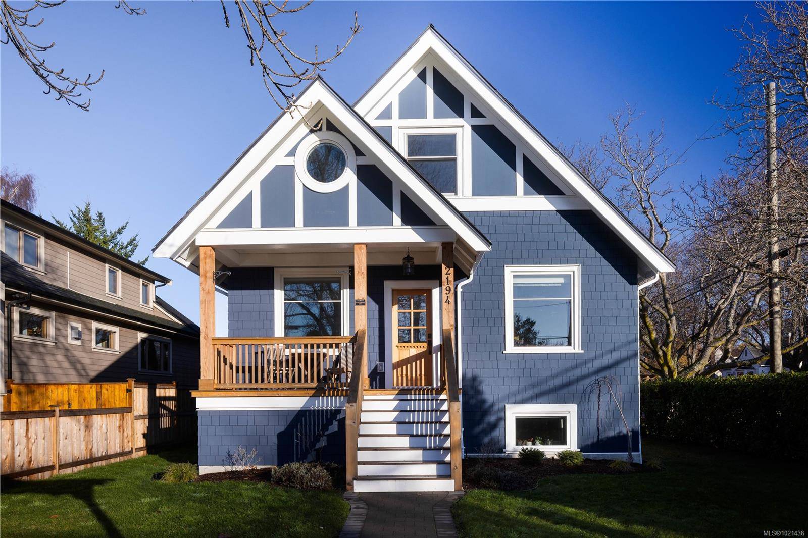 Oak Bay, BC V8S 2R5,2194 Central Ave