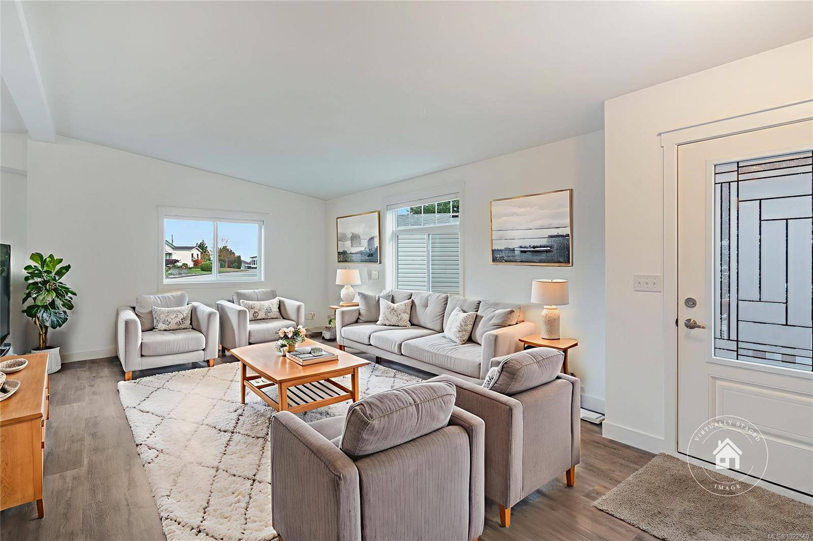 Nanaimo, BC V9R 6S6,2301 Arbot Rd #27