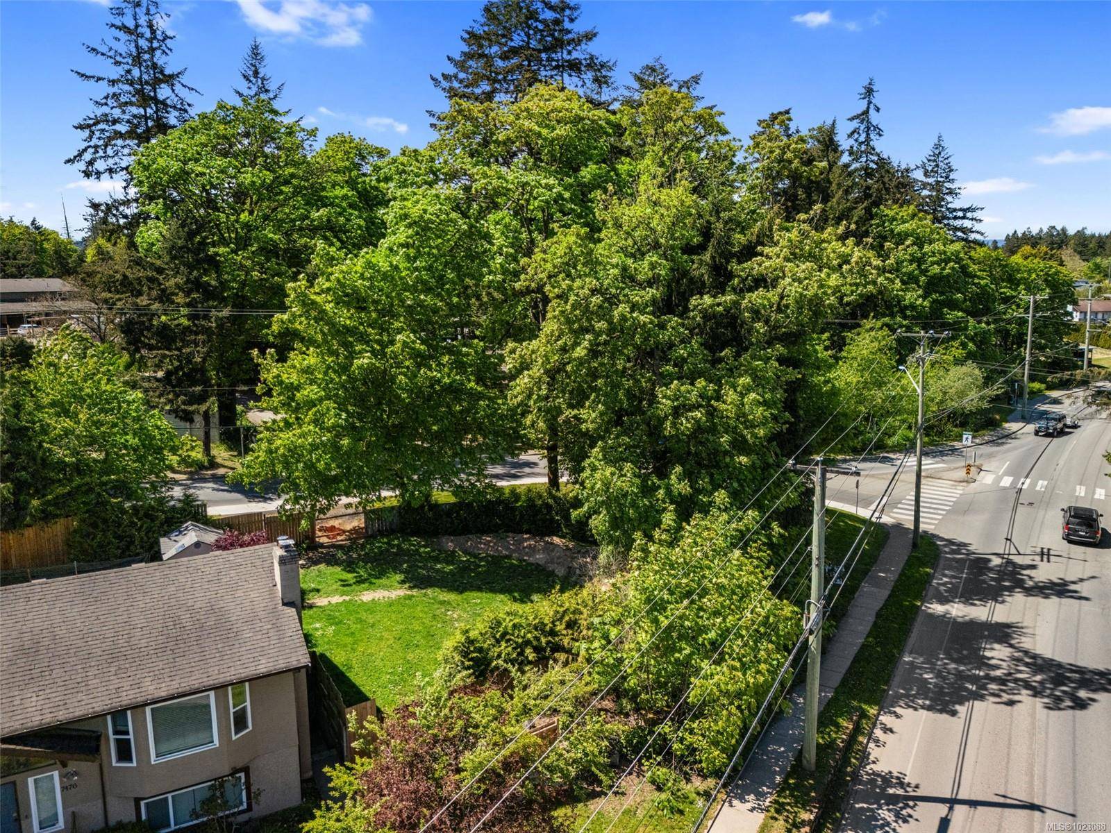 Central Saanich, BC V8M 1W2,7471 Veyaness Rd