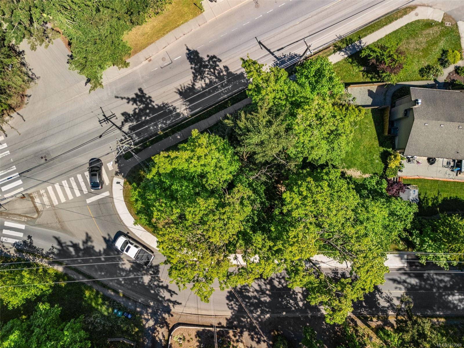 Central Saanich, BC V8M 1W2,7471 Veyaness Rd