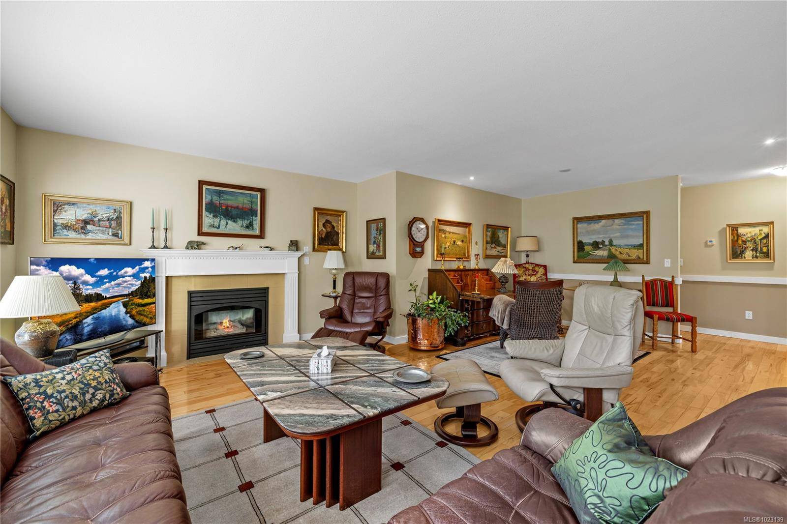 Qualicum Beach, BC V9K 2K4,1297 Oceanside Dr