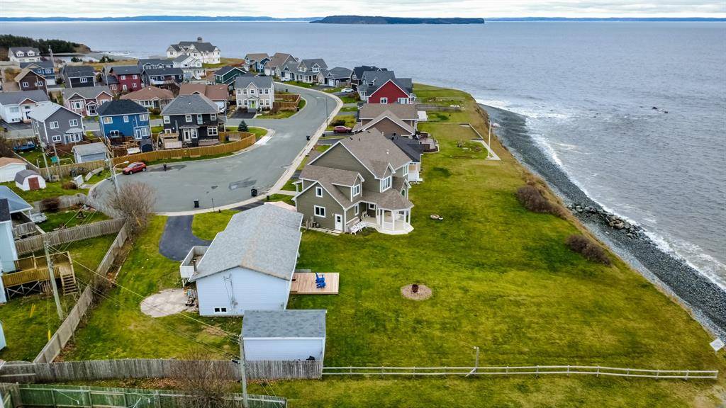 Conception Bay South, NL A1W 5W7,2 Blueview Avenue