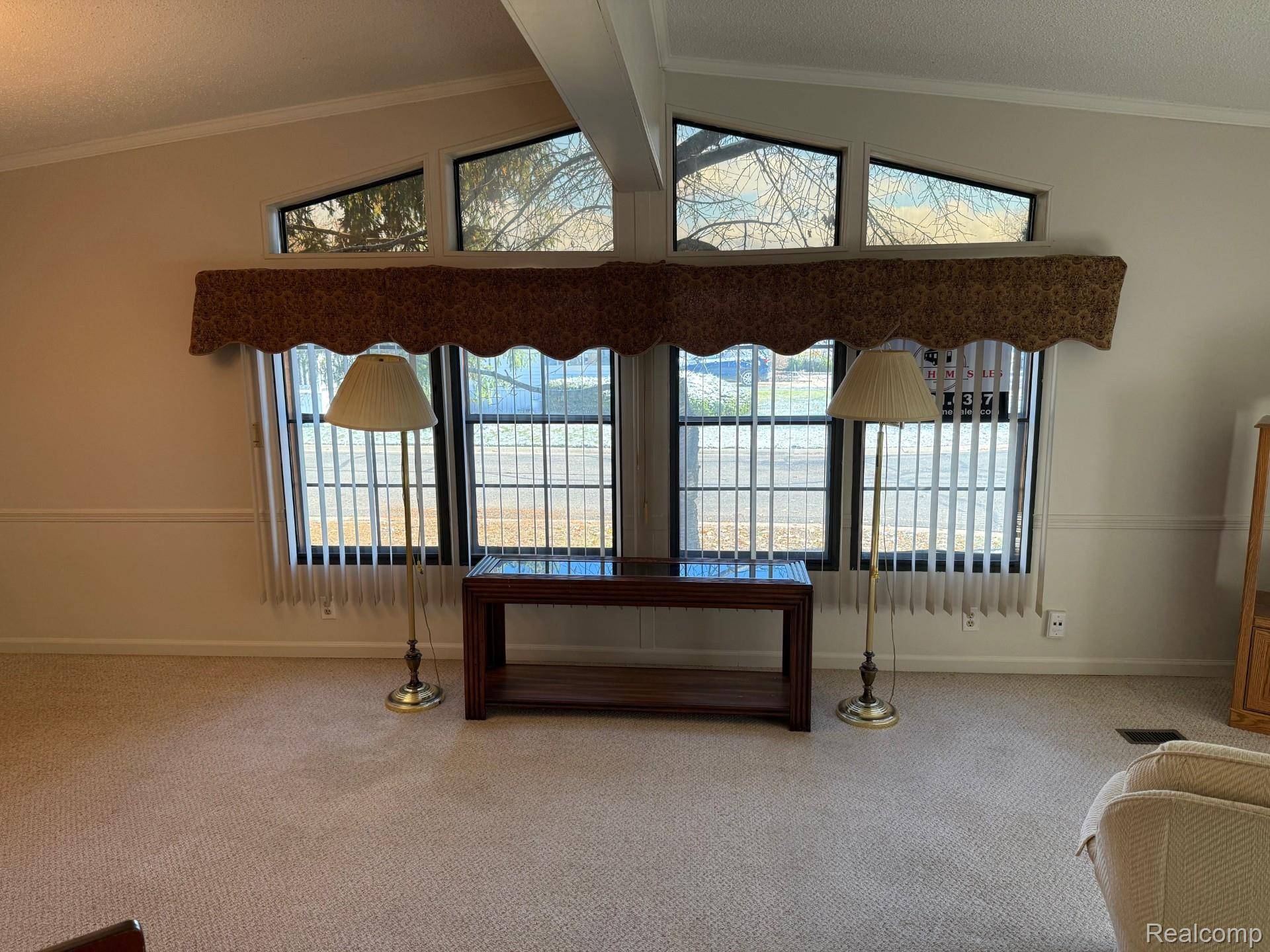 Fenton, MI 48430,3072 E Bay DR