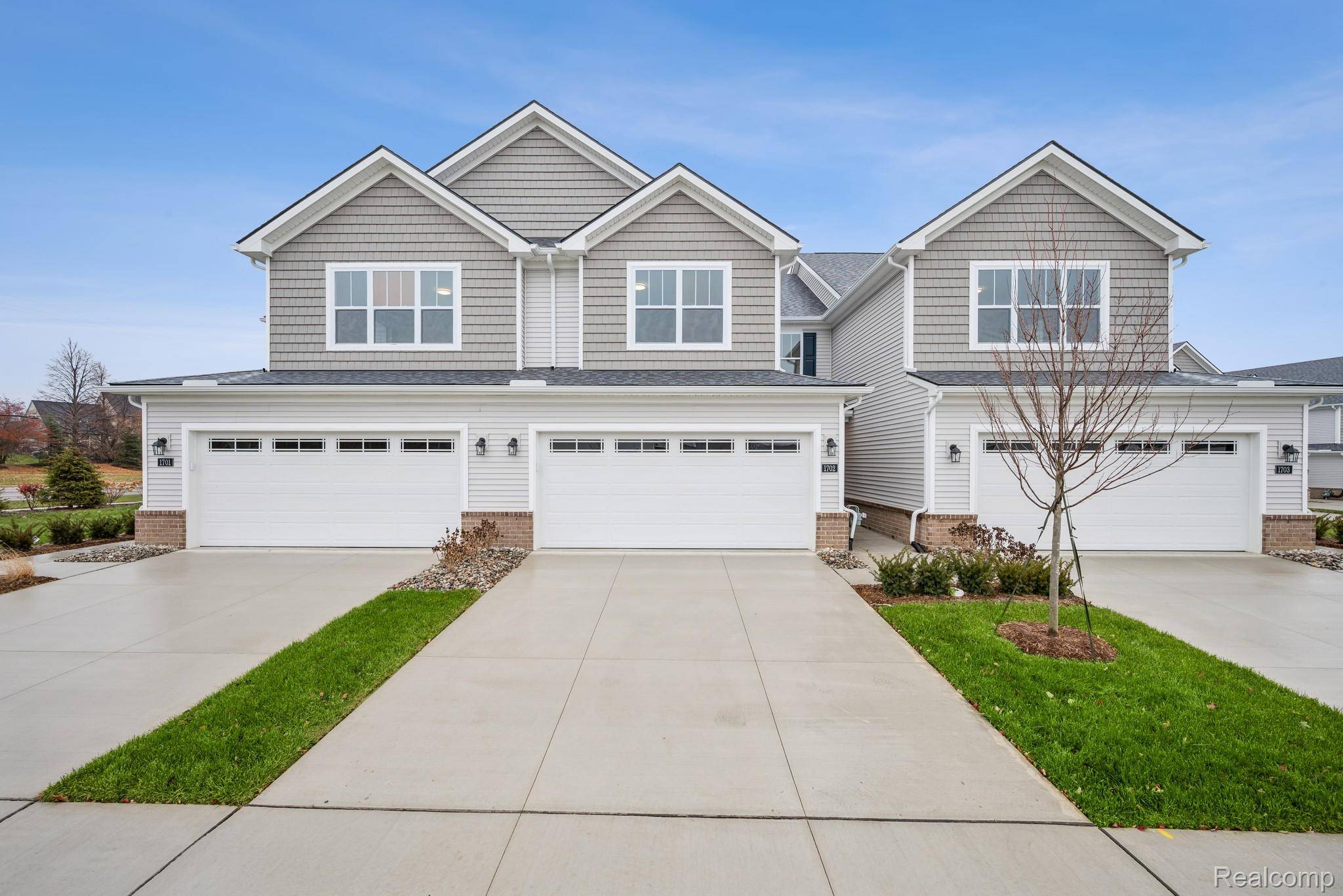 Saline, MI 48176,1702 Tillage ST