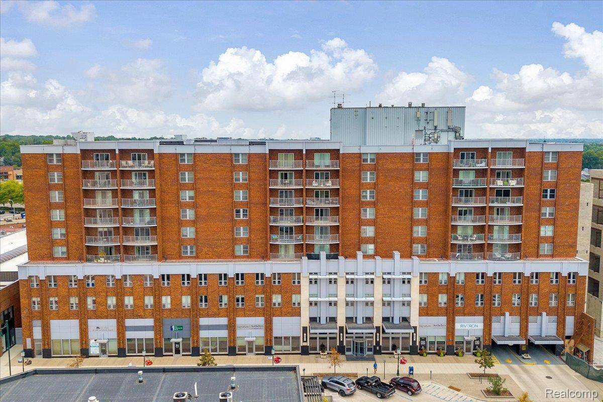 Birmingham, MI 48009,411 S Old Woodward AVE