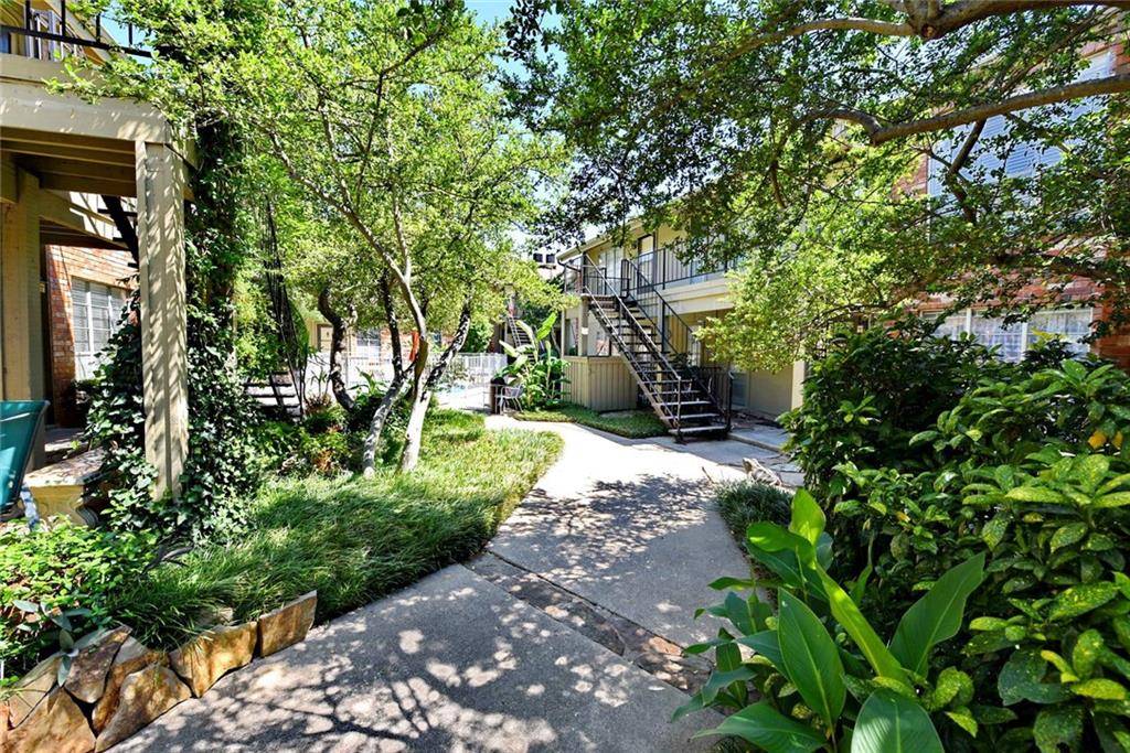 Dallas, TX 75219,4317 Hartford Street #107