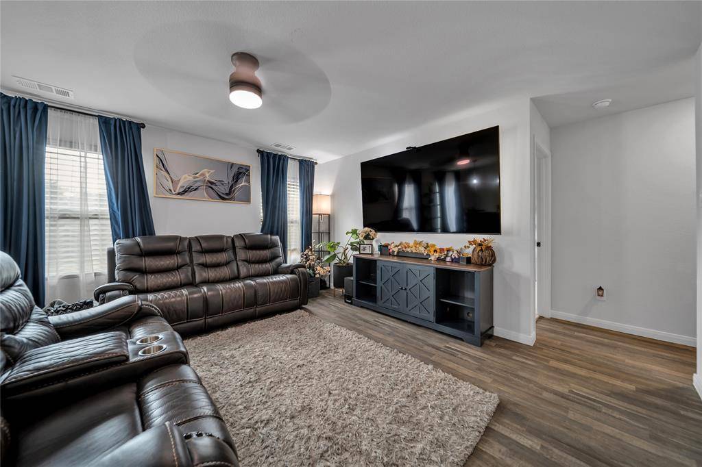 Dallas, TX 75253,3581 Chestnut Oak Drive