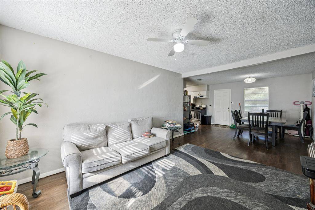 Bedford, TX 76022,904 Nelson Terrace